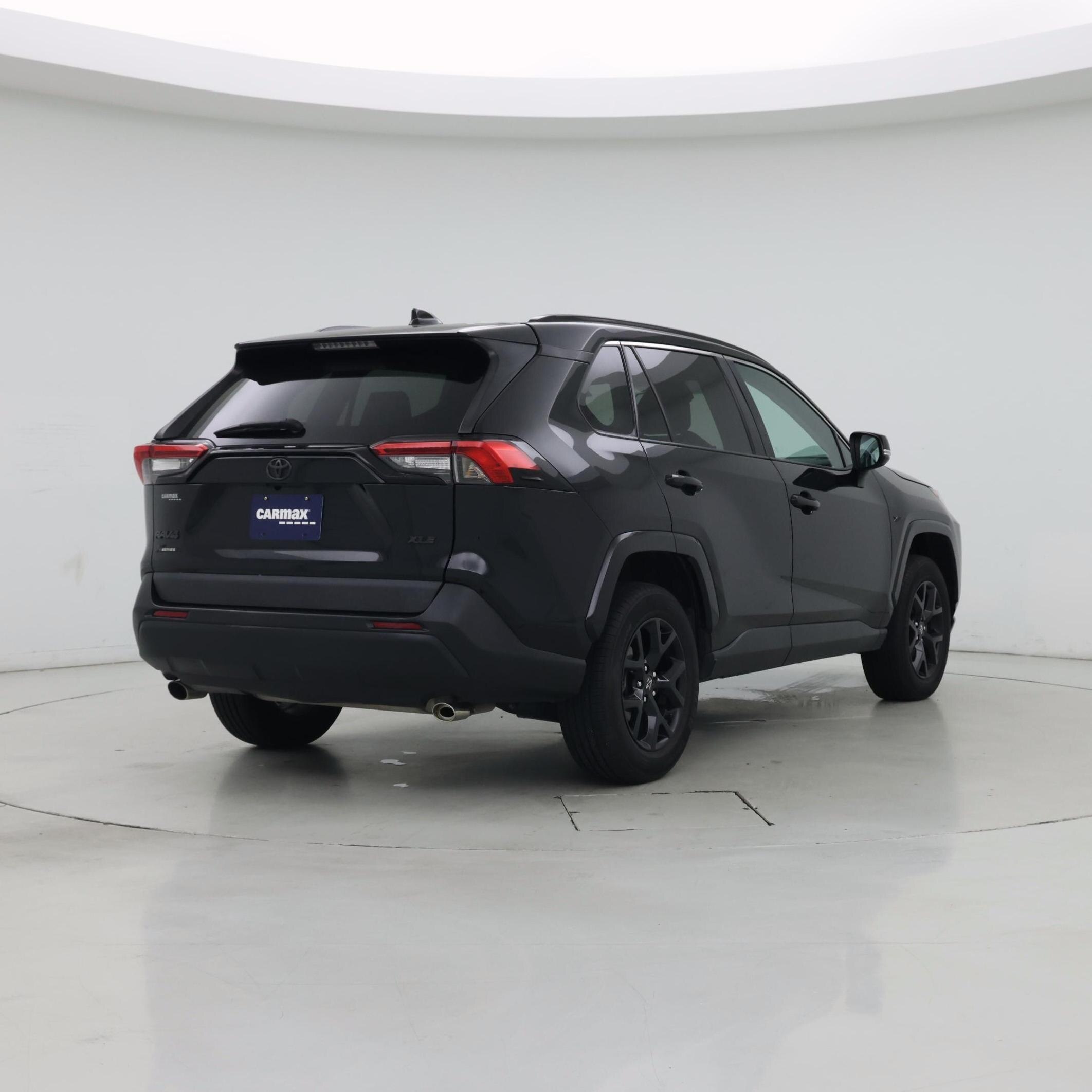 Thumbnail: 2021 Toyota RAV4 - 8