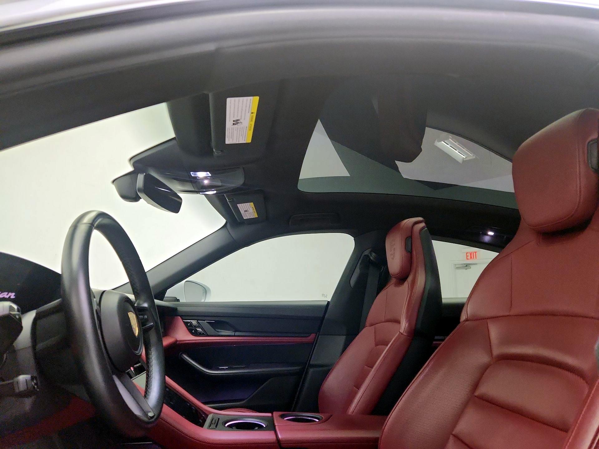 Thumbnail: 2021 Porsche Taycan - 18