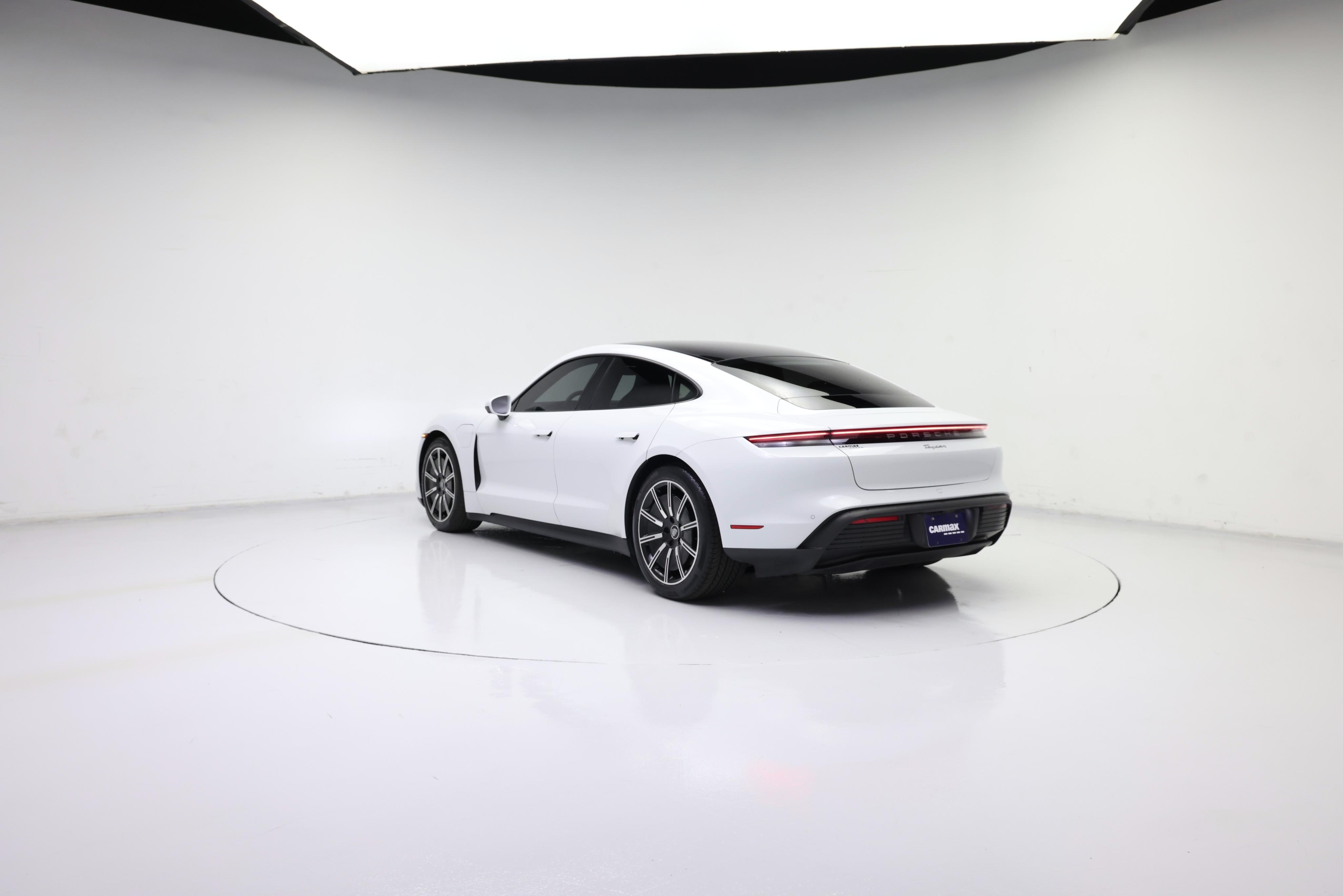 Thumbnail: 2021 Porsche Taycan - 2