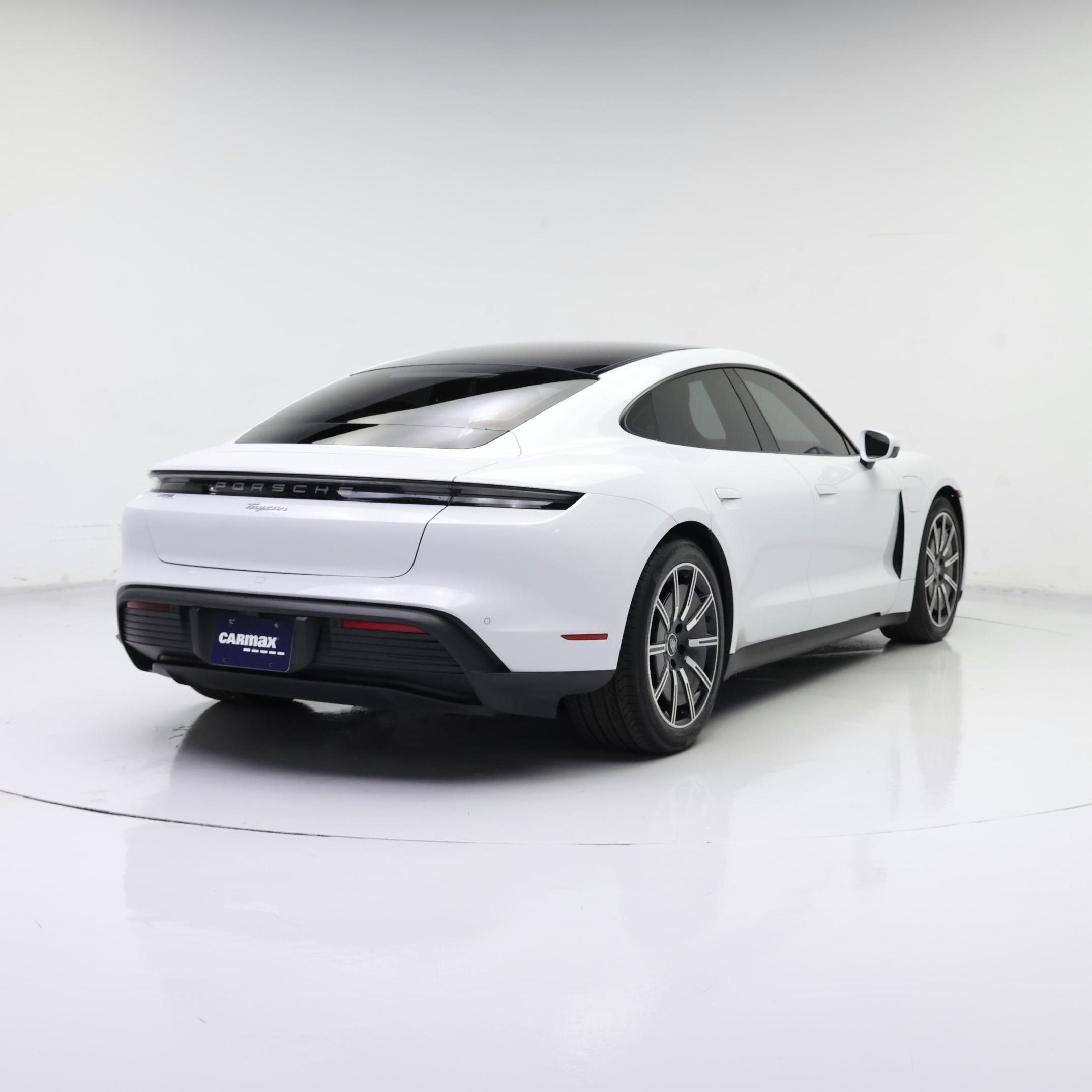 Thumbnail: 2021 Porsche Taycan - 8