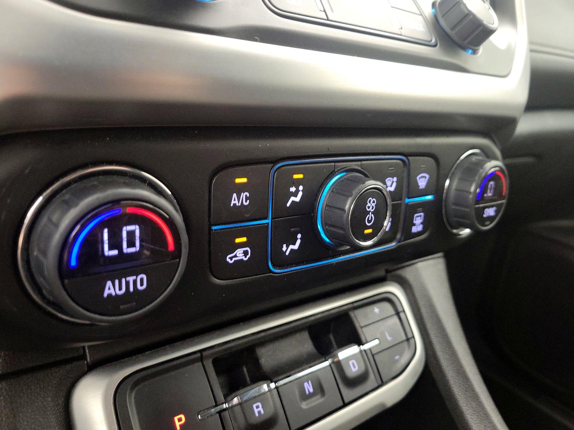 Thumbnail: 2023 GMC Acadia - 16