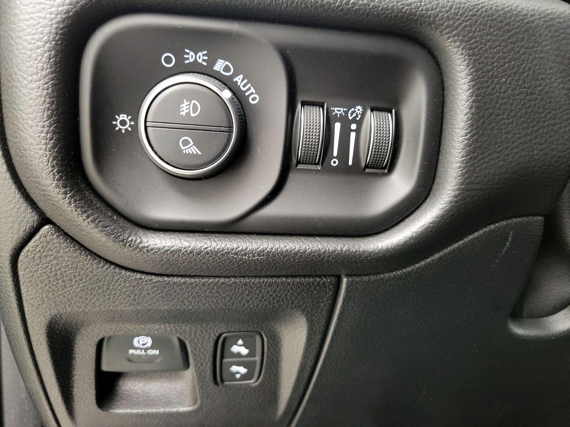 Thumbnail: 2021 RAM 1500 - 13