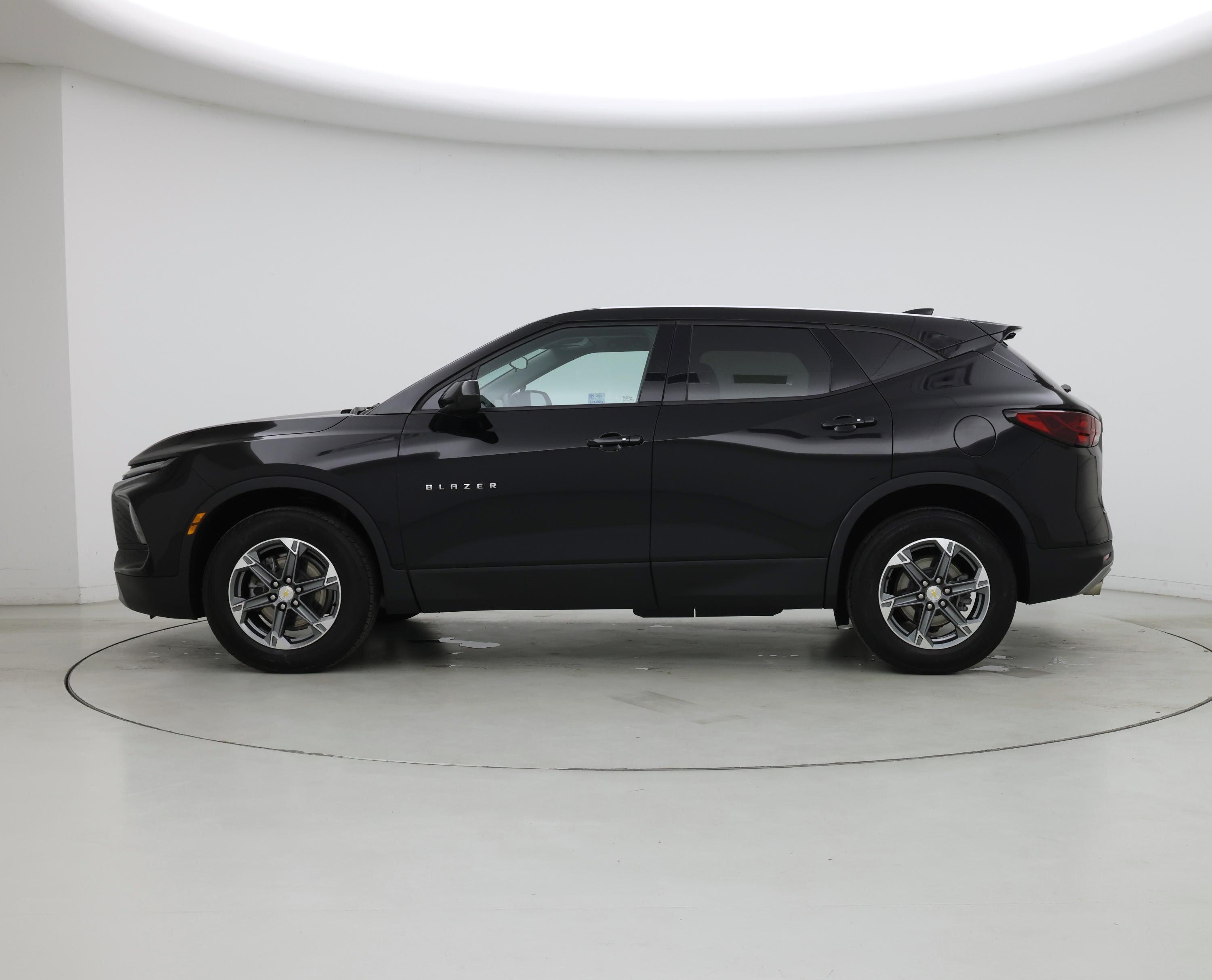 Thumbnail: 2023 Chevrolet Blazer - 3