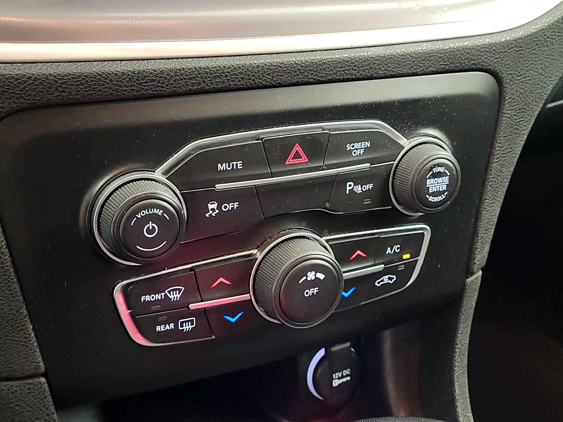 Thumbnail: 2022 Dodge Charger - 16