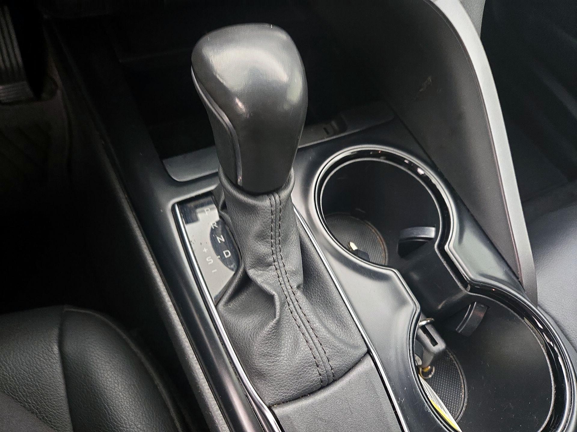 Thumbnail: 2020 Toyota Camry - 17