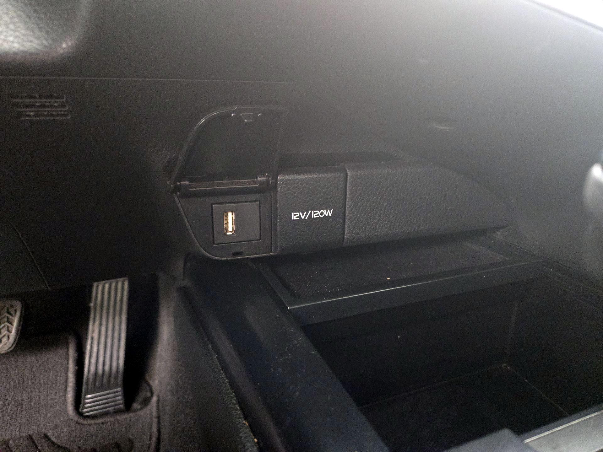 Thumbnail: 2020 Toyota Camry - 18