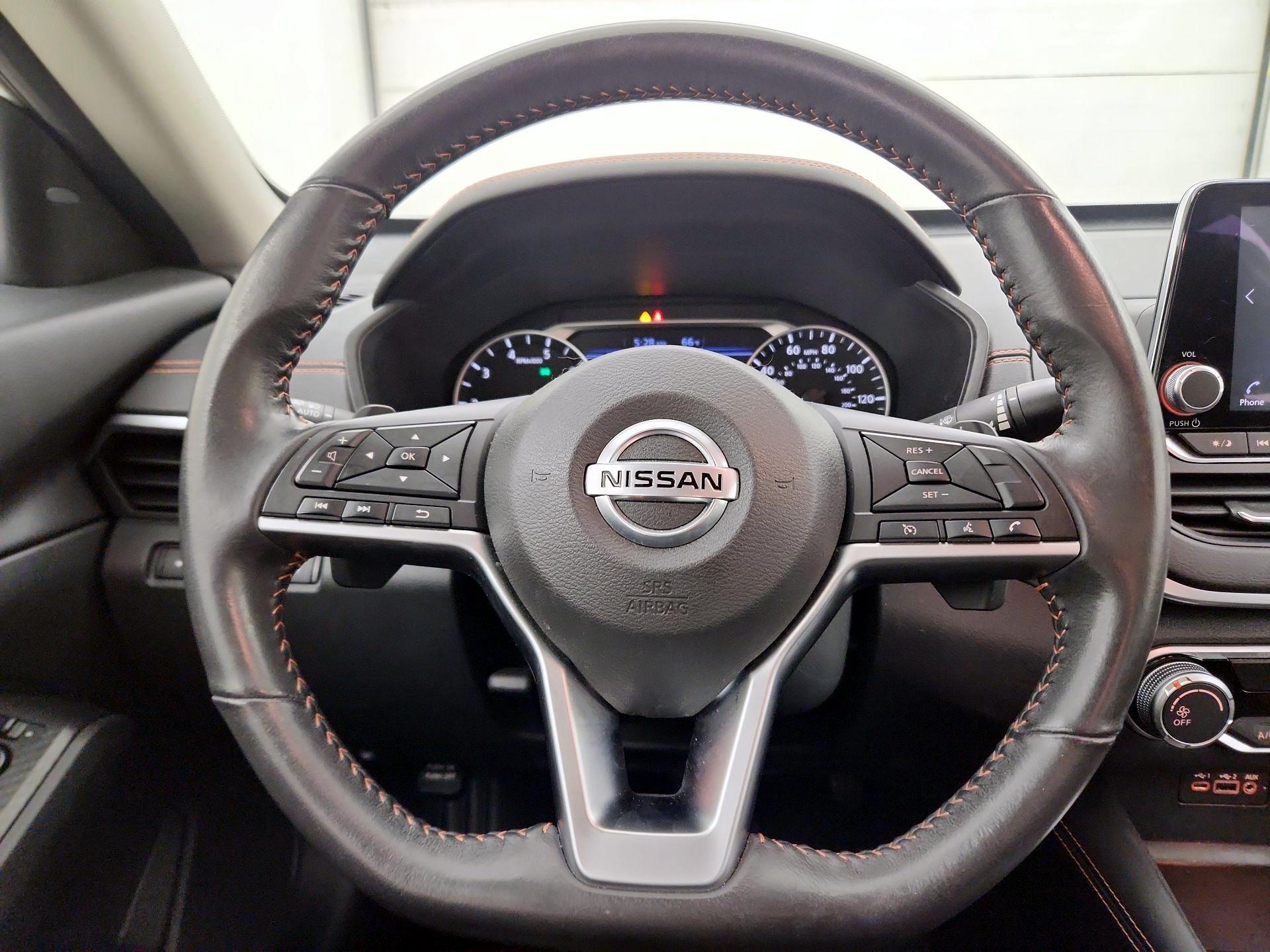 Thumbnail: 2022 Nissan Altima - 10