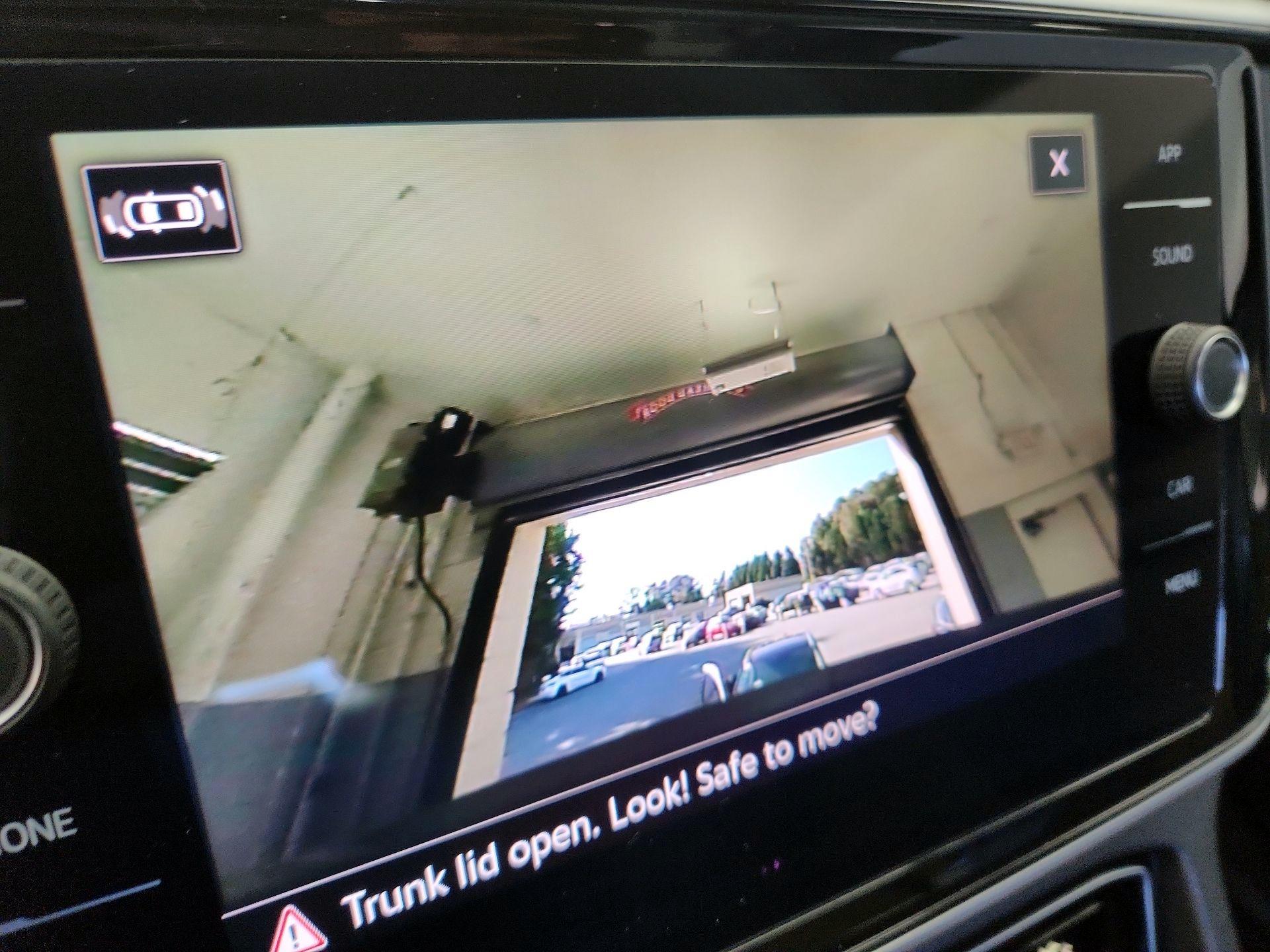 Thumbnail: 2022 Volkswagen Atlas - 14