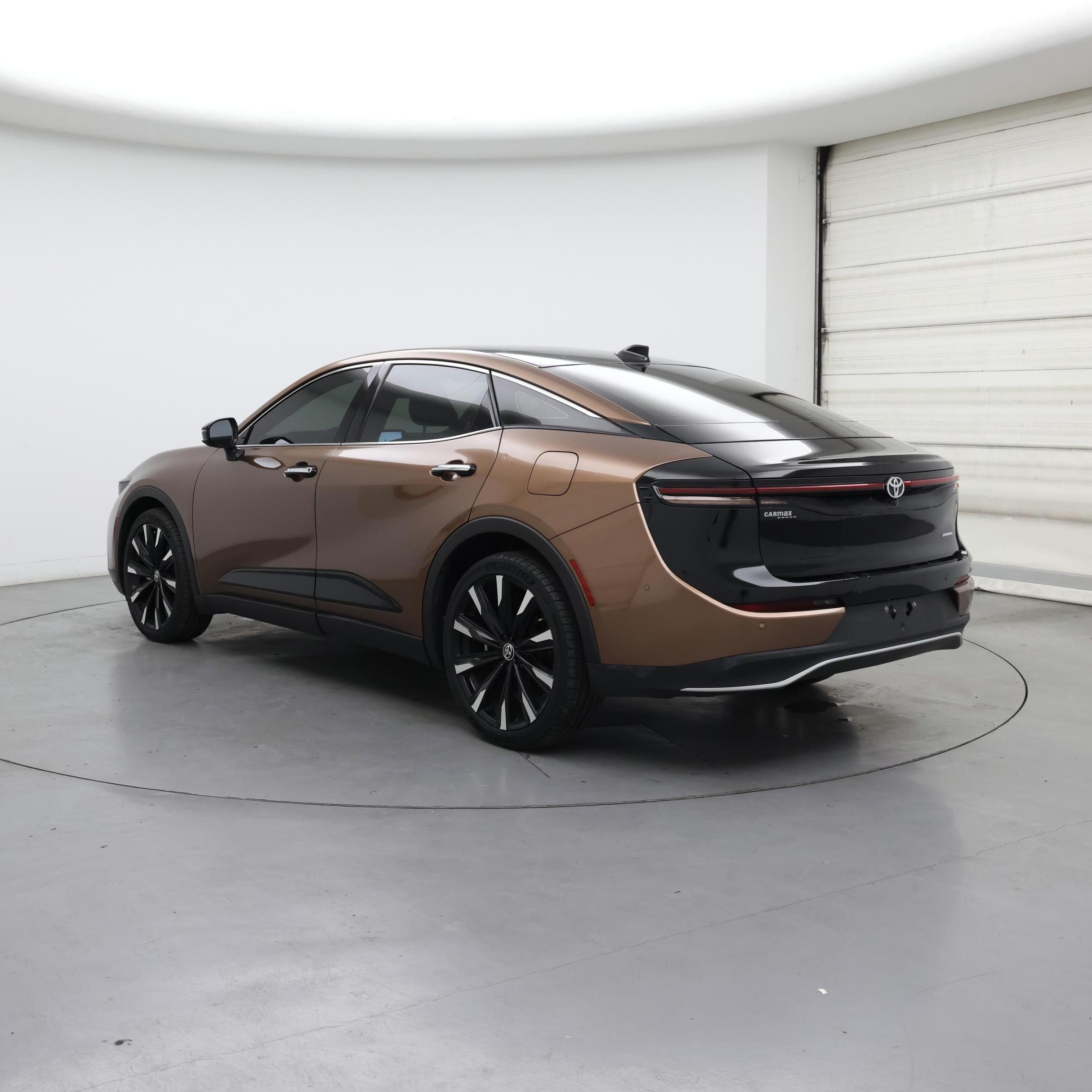 Thumbnail: 2023 Toyota Crown - 2