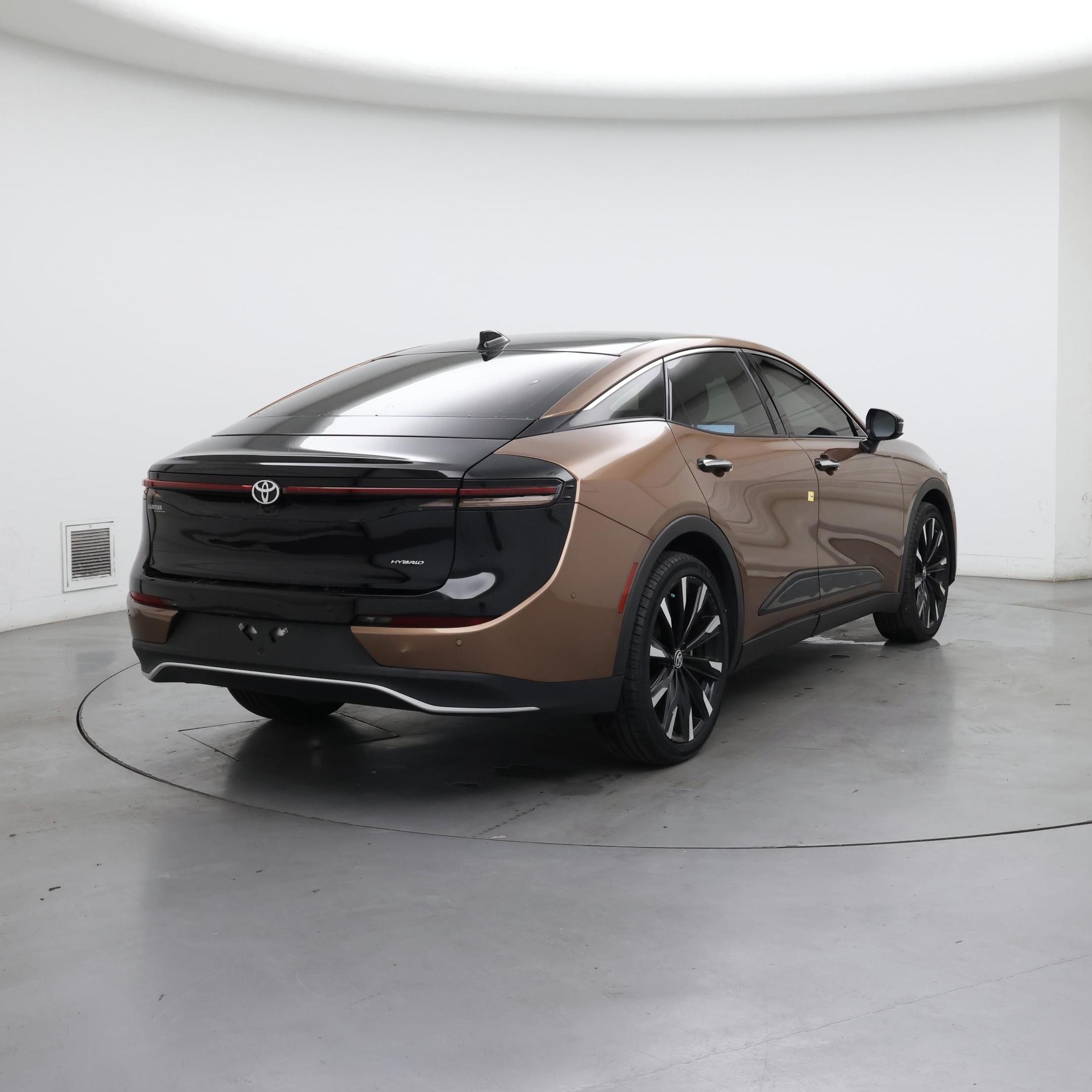 Thumbnail: 2023 Toyota Crown - 8