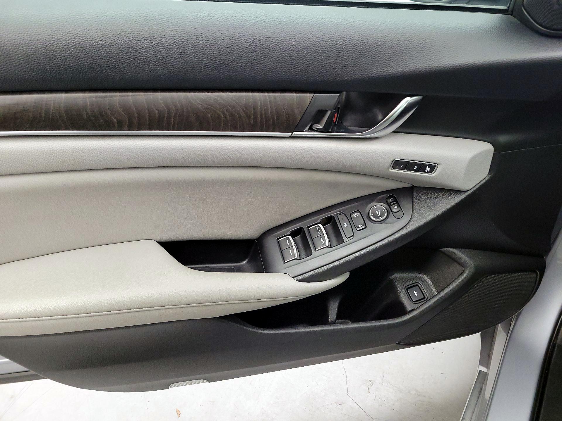 Thumbnail: 2020 Honda Accord - 12