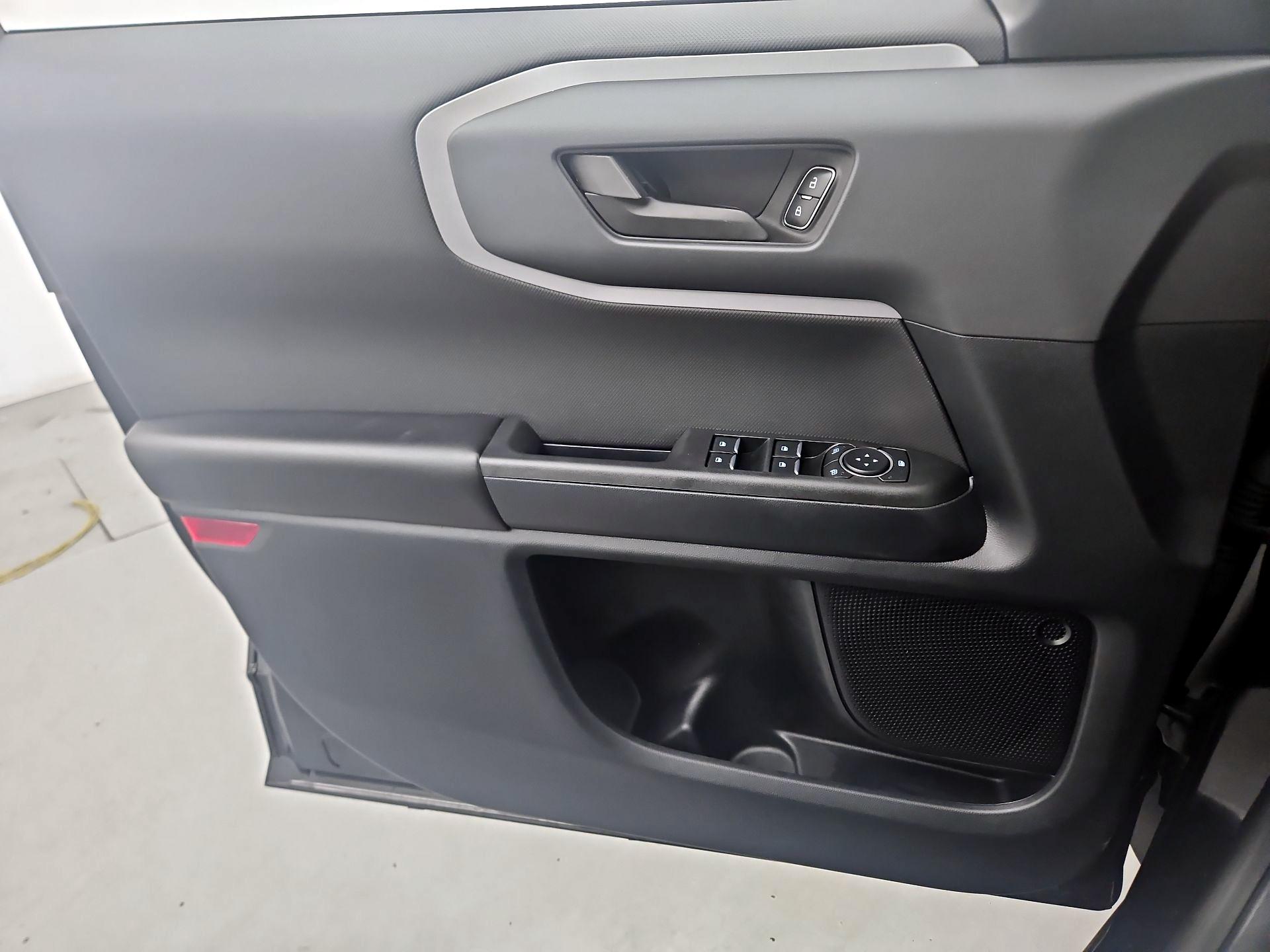 Thumbnail: 2023 Ford Bronco Sport - 12