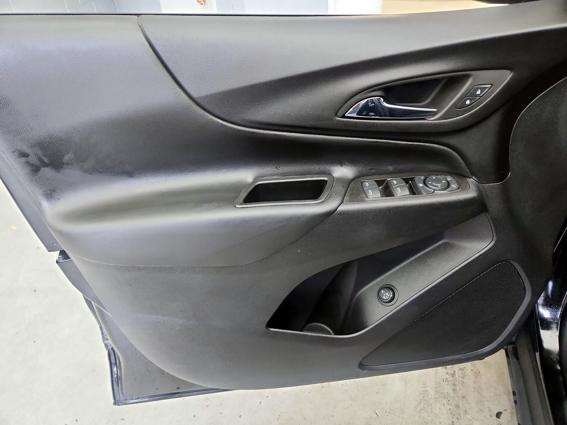 Thumbnail: 2022 Chevrolet Equinox - 12