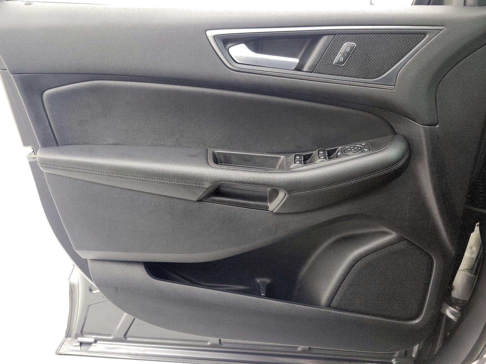 Thumbnail: 2022 Ford Edge - 12