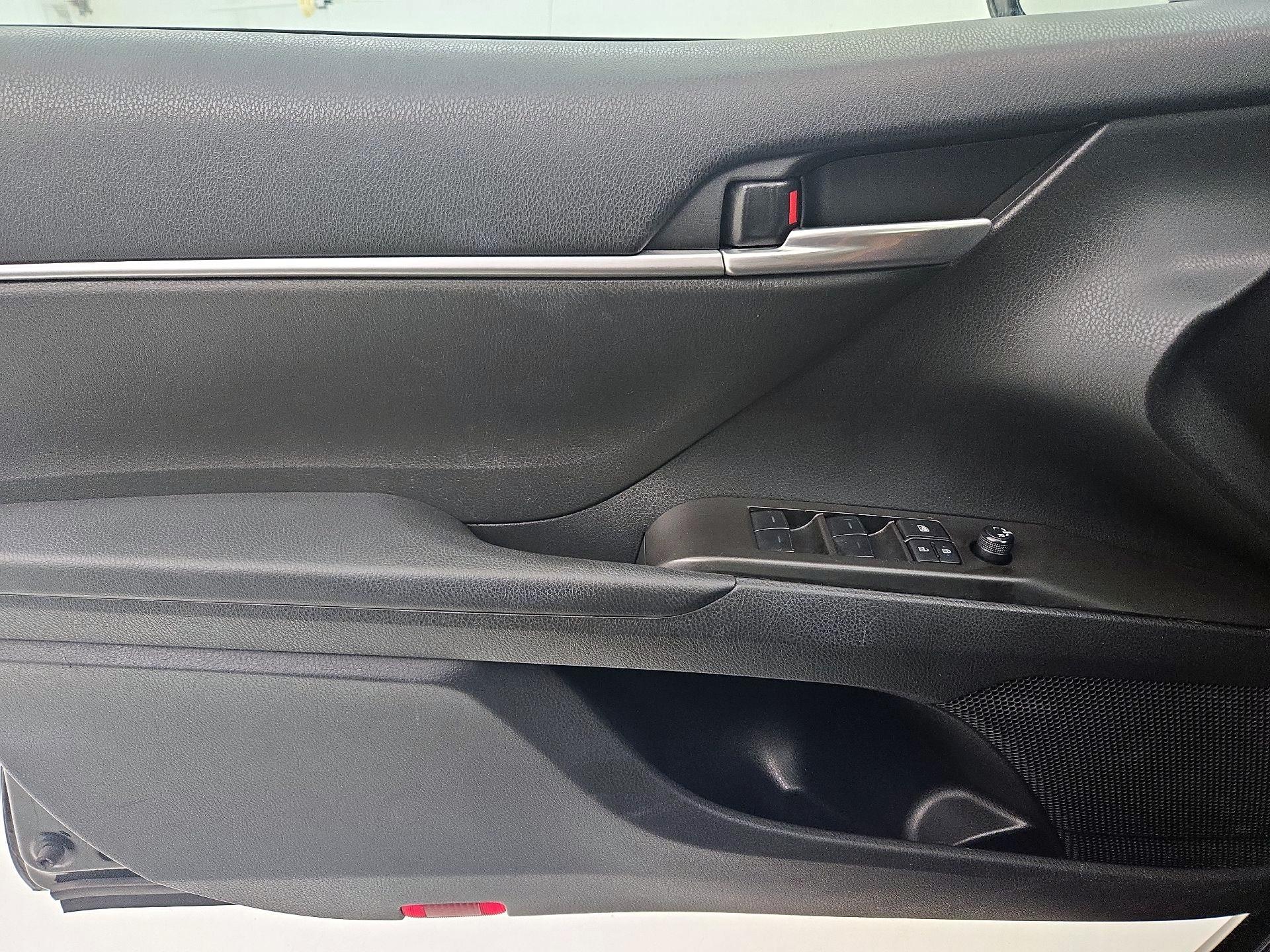 Thumbnail: 2023 Toyota Camry - 12