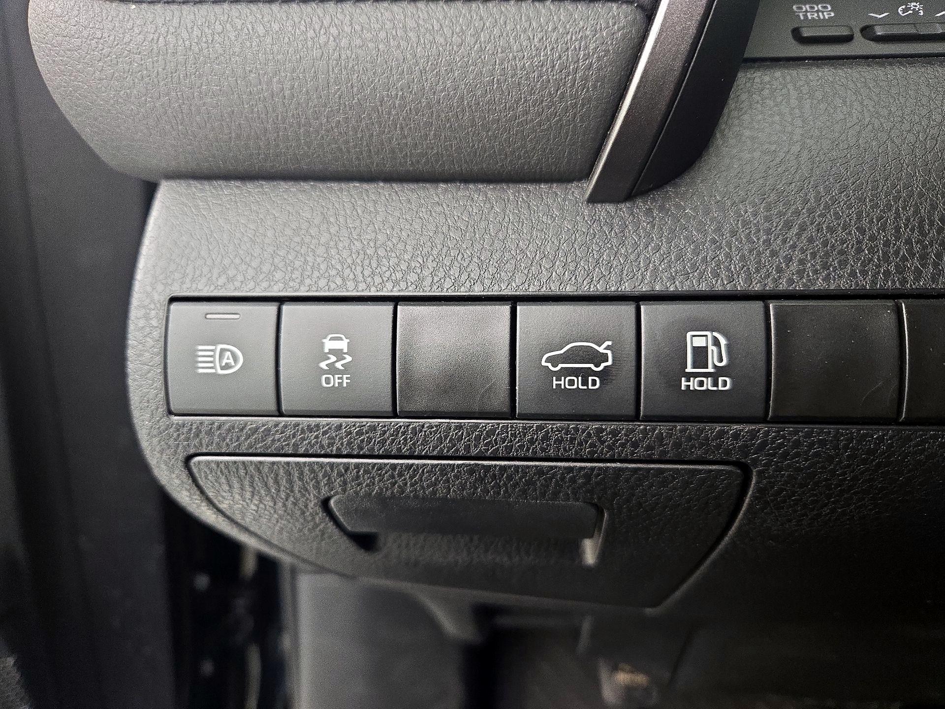 Thumbnail: 2023 Toyota Camry - 13