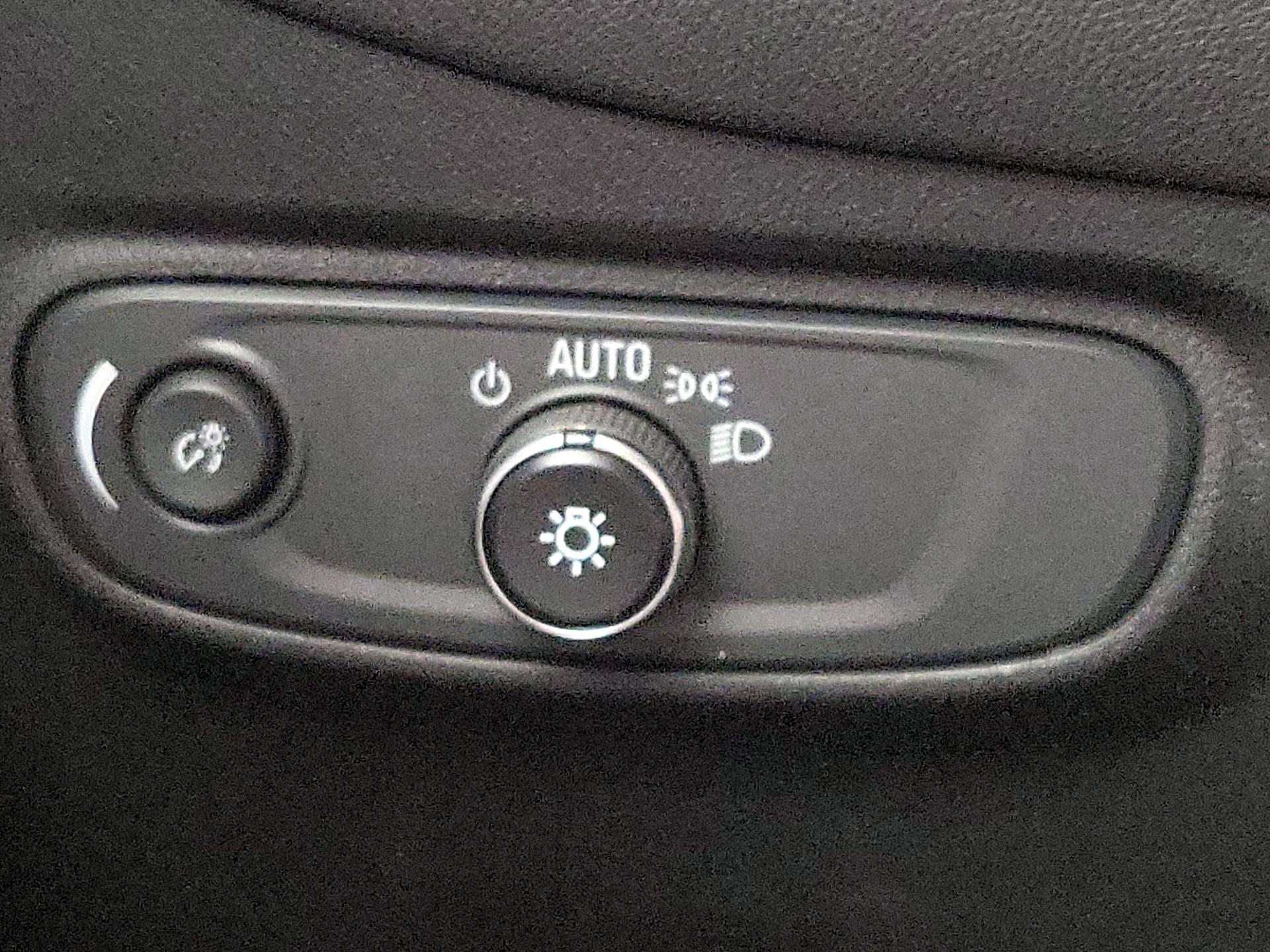 Thumbnail: 2022 Chevrolet Equinox - 13