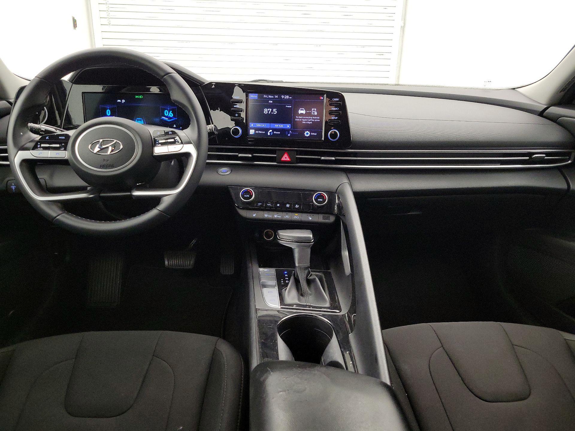 Thumbnail: 2022 Hyundai Elantra - 9