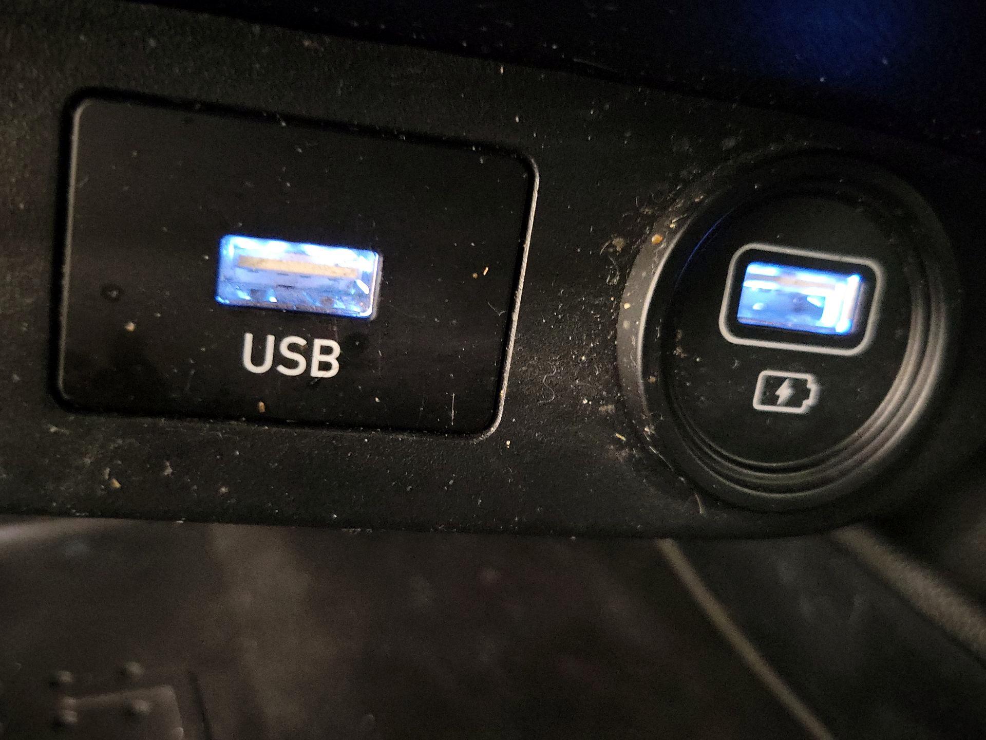 Thumbnail: 2022 Hyundai Elantra - 18