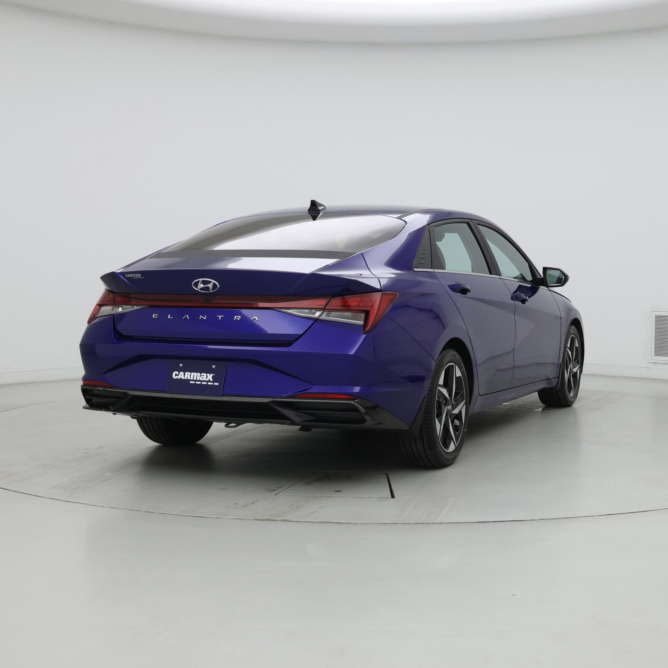 Thumbnail: 2022 Hyundai Elantra - 8