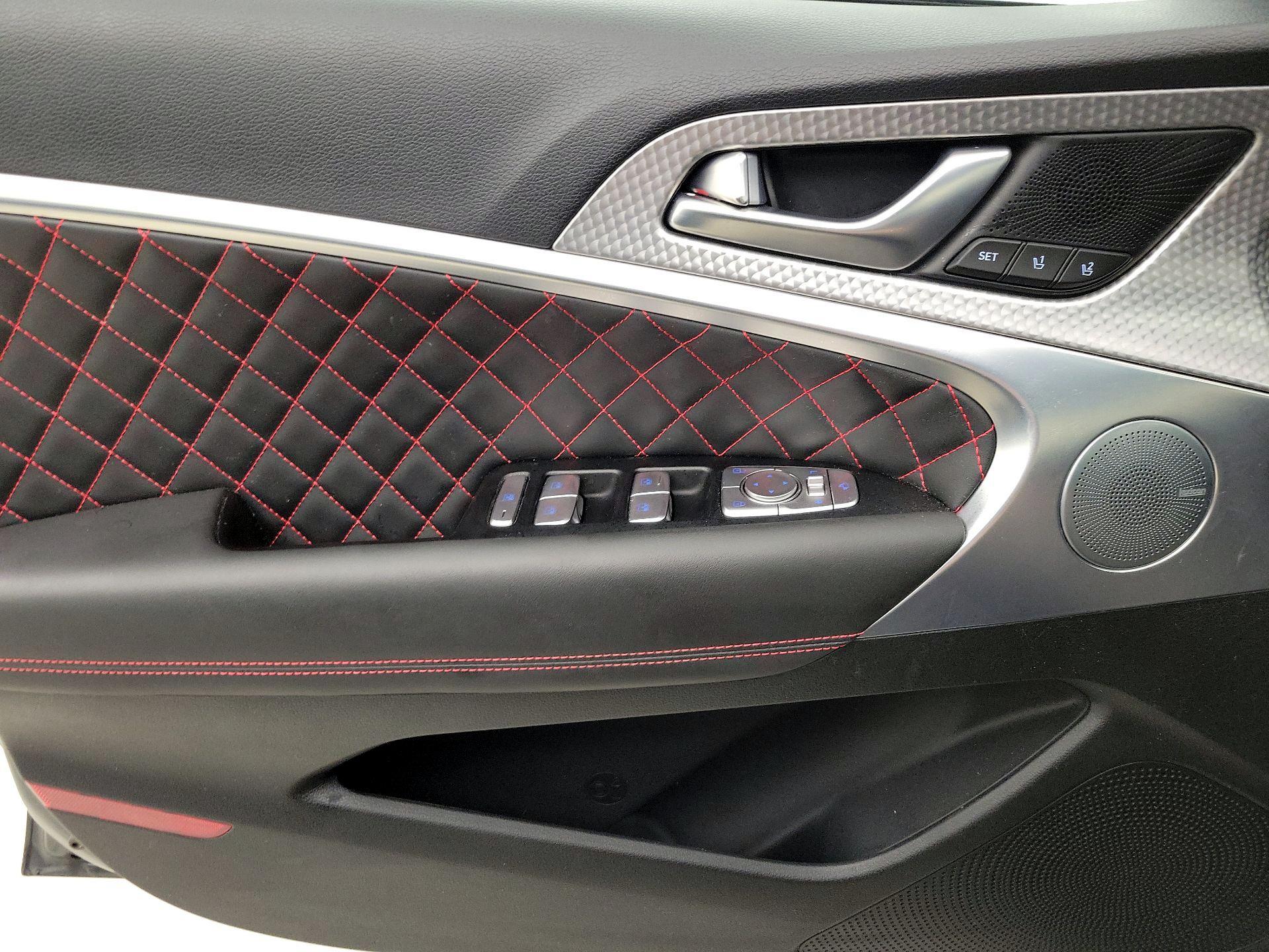 Thumbnail: 2023 Genesis G70 - 12