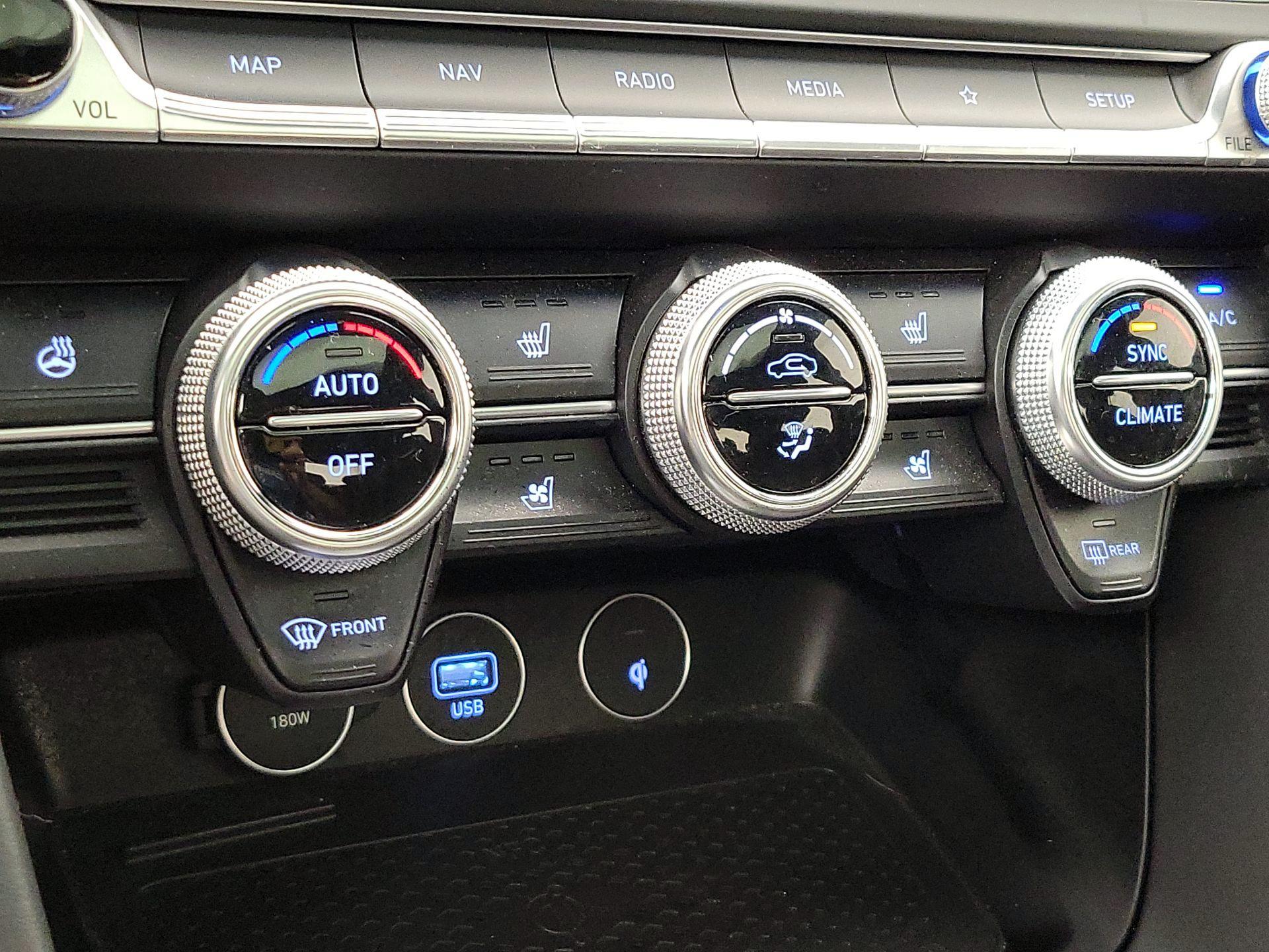 Thumbnail: 2023 Genesis G70 - 16