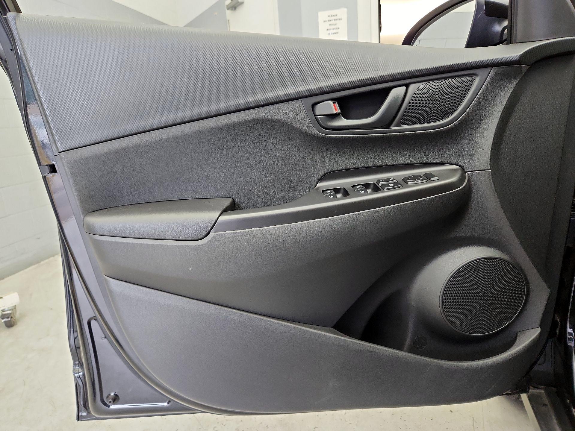 Thumbnail: 2023 Hyundai Kona - 12