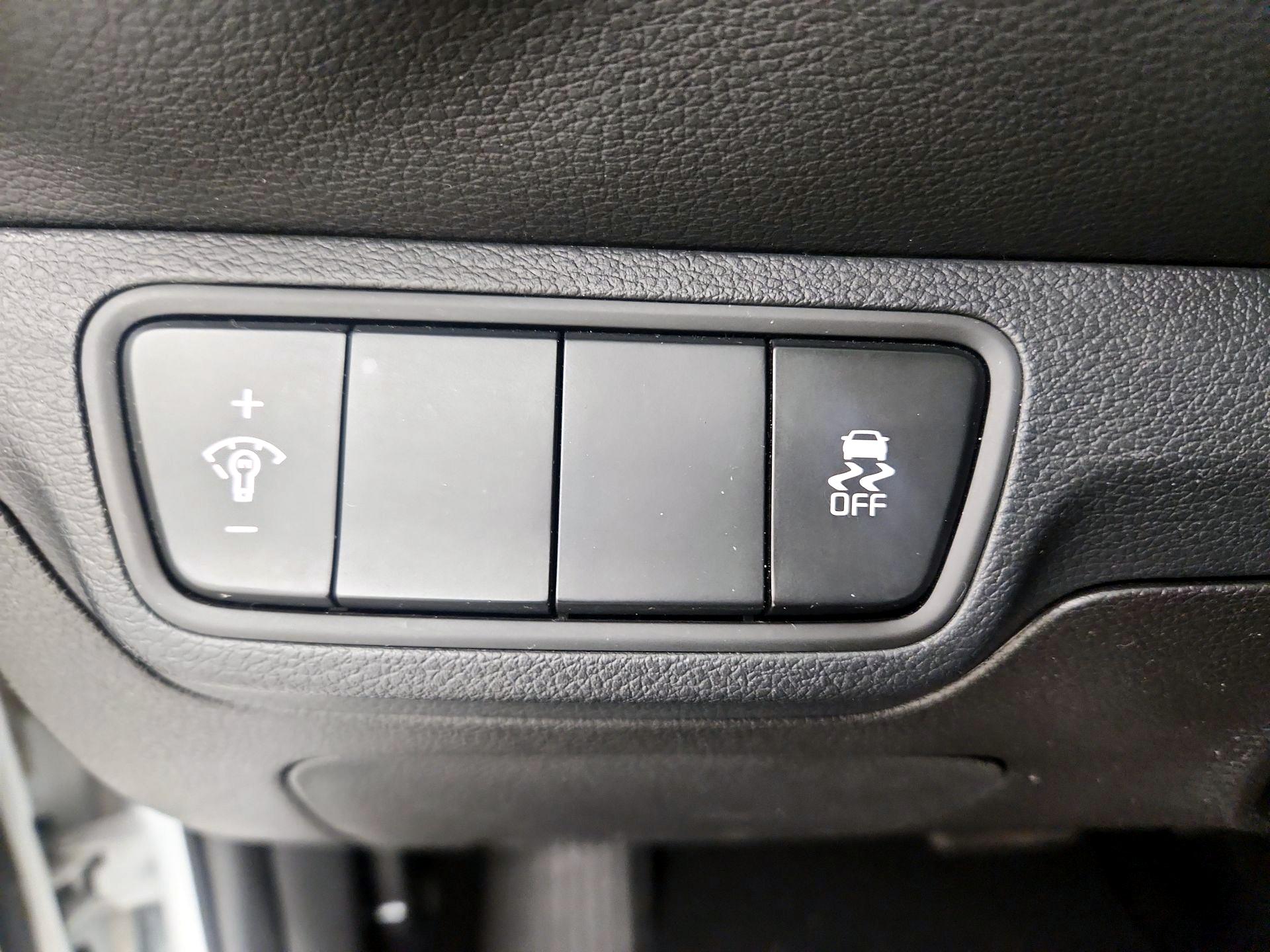 Thumbnail: 2023 Kia Forte - 13