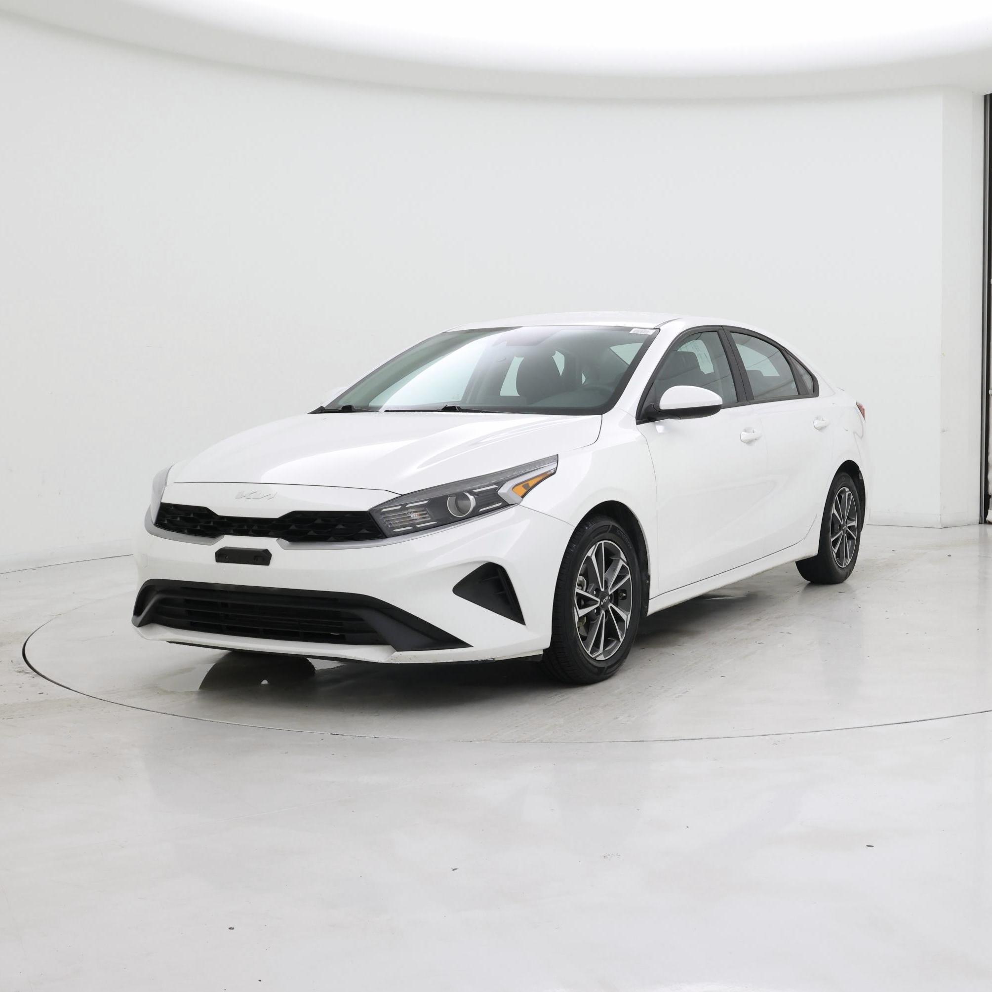 Thumbnail: 2023 Kia Forte - 4