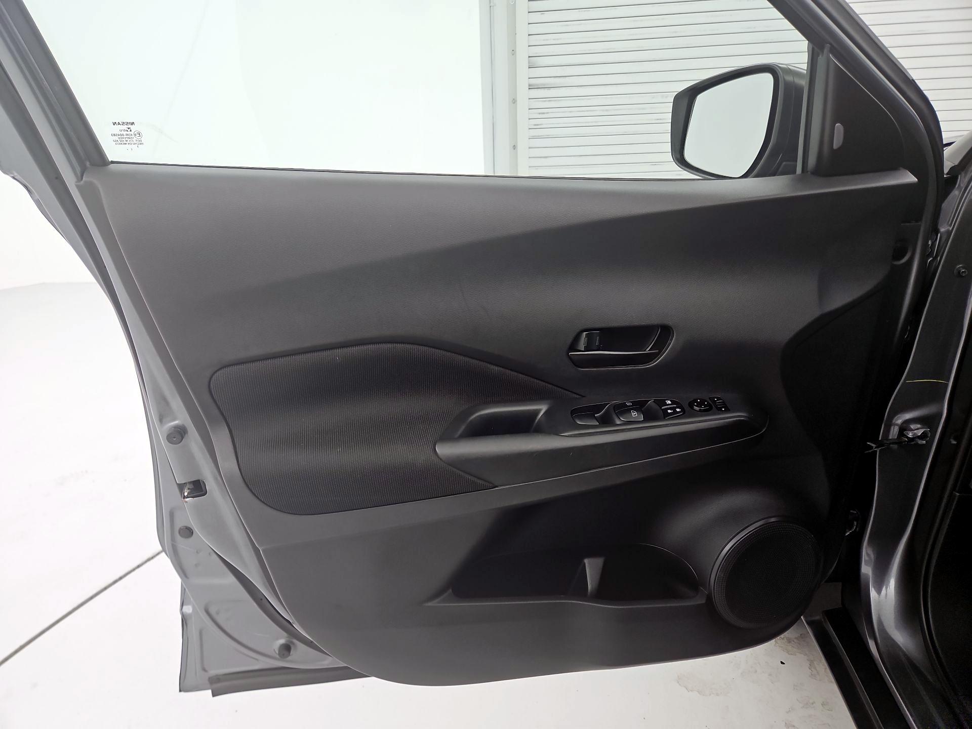 Thumbnail: 2022 Nissan Kicks - 12