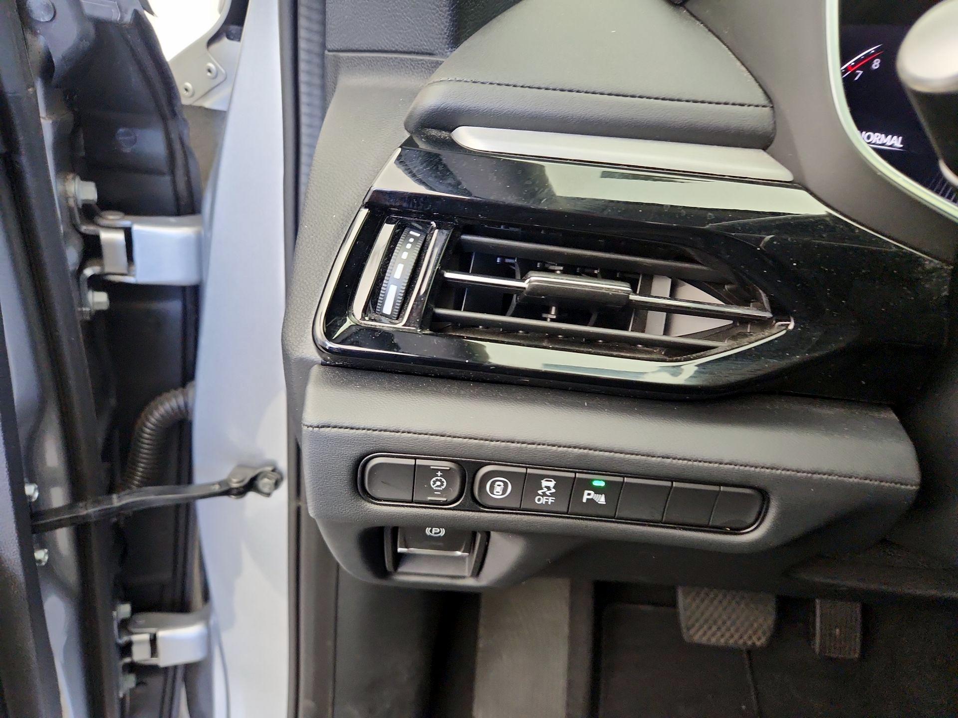 Thumbnail: 2023 Acura MDX - 13