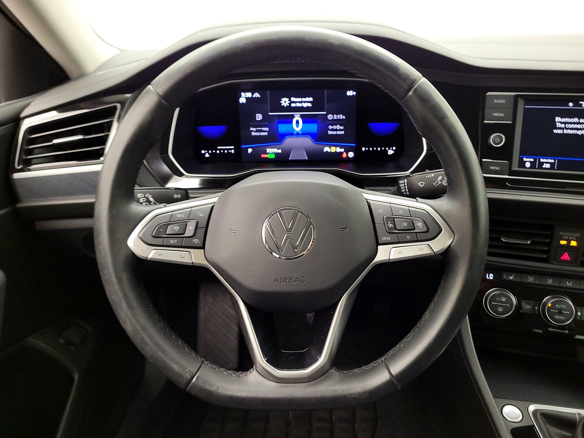 Thumbnail: 2022 Volkswagen Jetta - 10