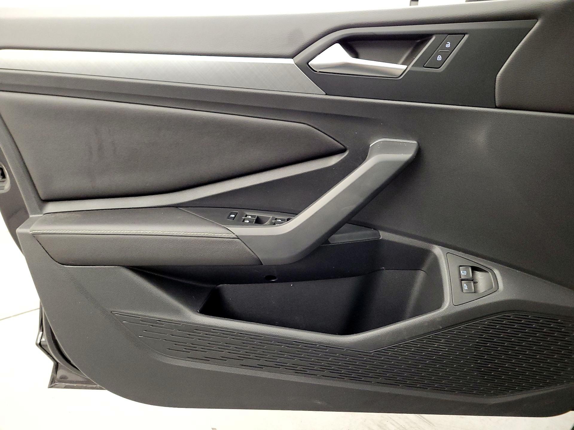 Thumbnail: 2022 Volkswagen Jetta - 12