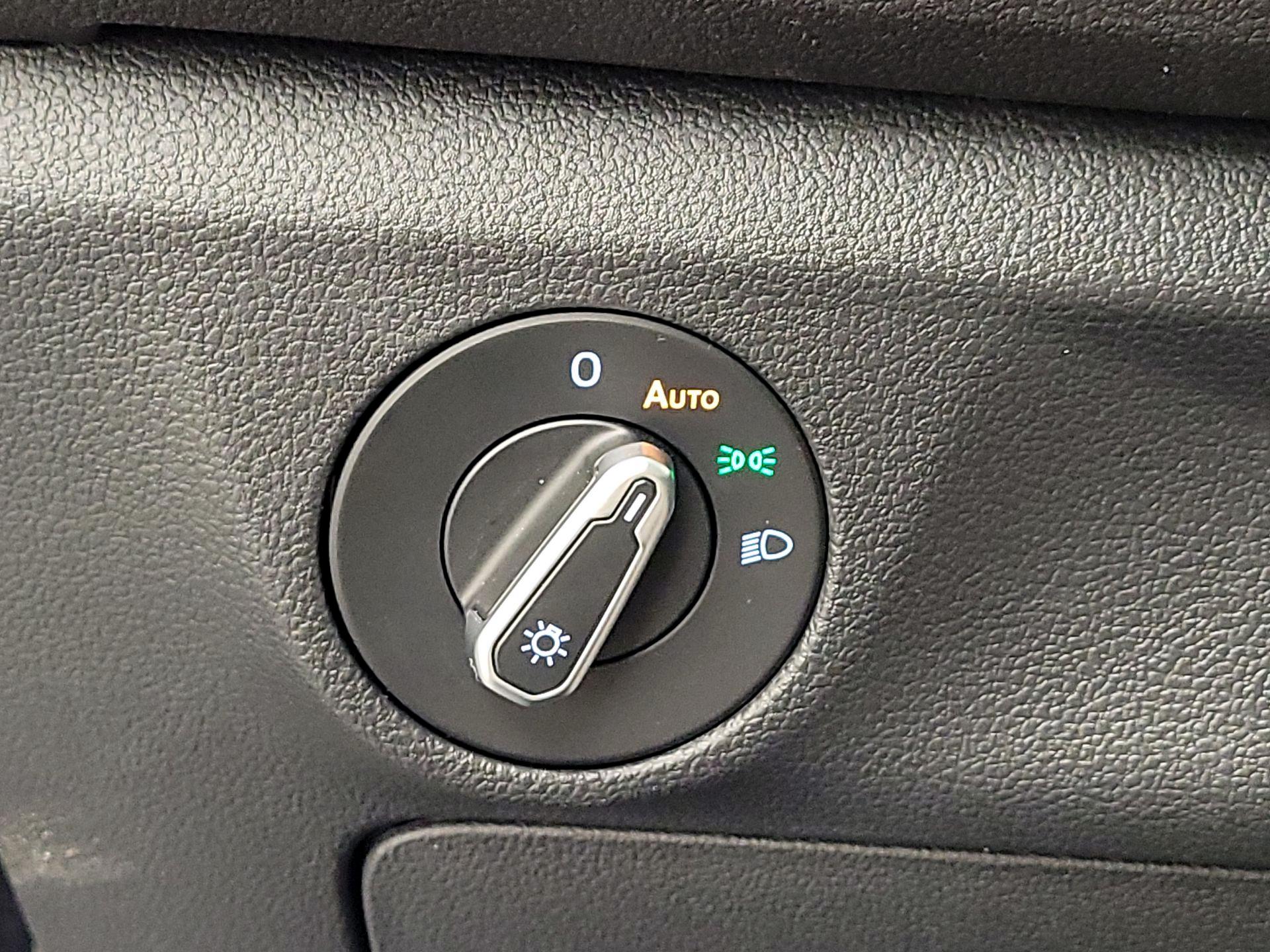 Thumbnail: 2022 Volkswagen Jetta - 13