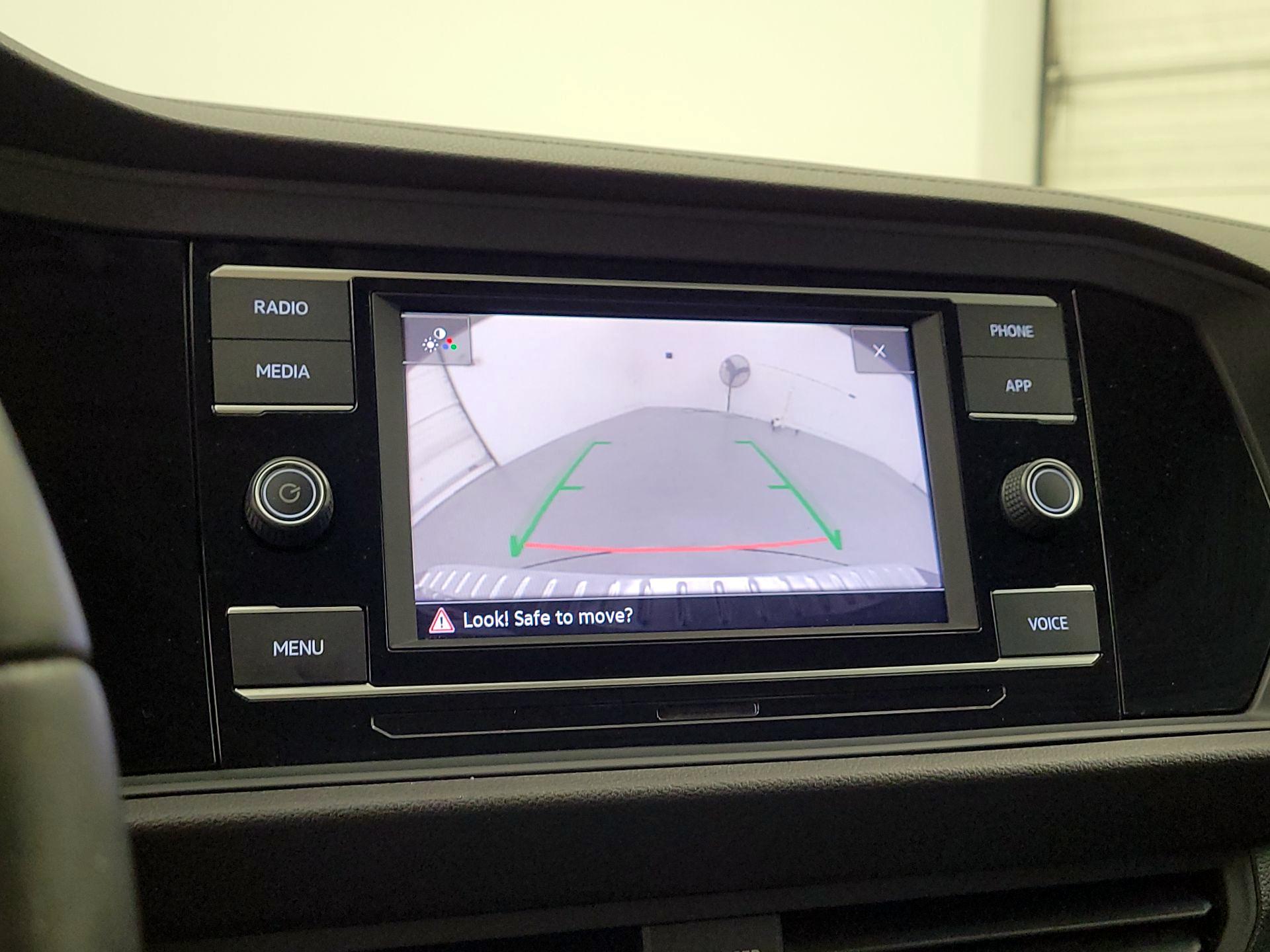 Thumbnail: 2022 Volkswagen Jetta - 14