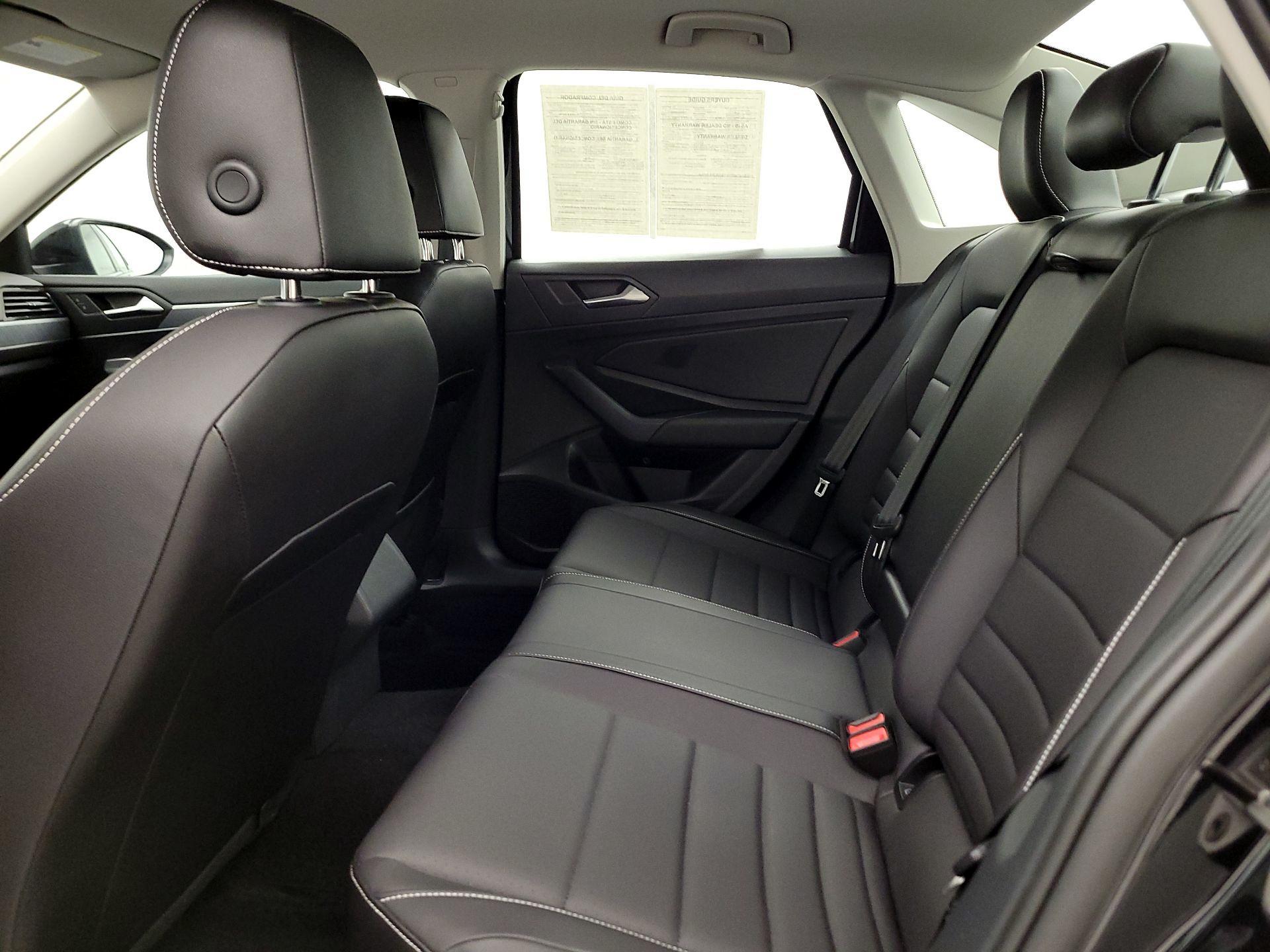 Thumbnail: 2022 Volkswagen Jetta - 19