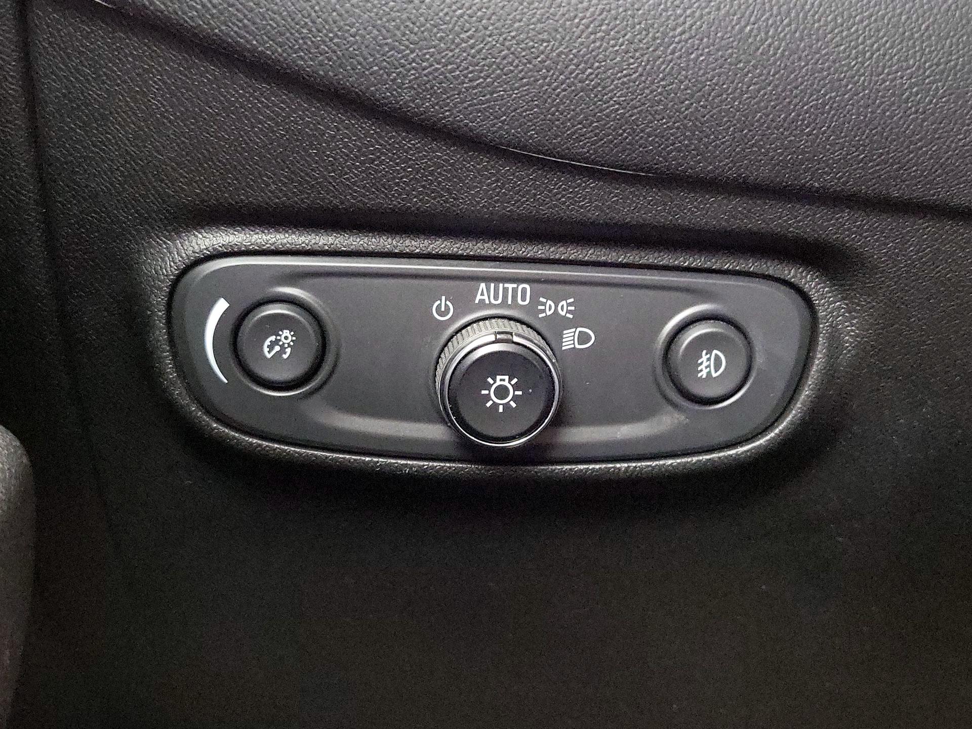 Thumbnail: 2021 Chevrolet Equinox - 12