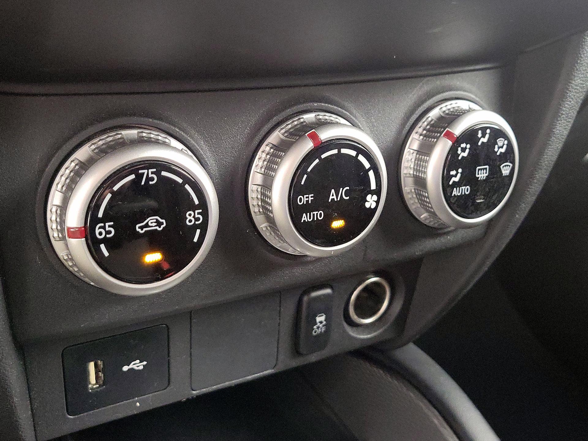 Thumbnail: 2023 Mitsubishi Outlander Sport - 16