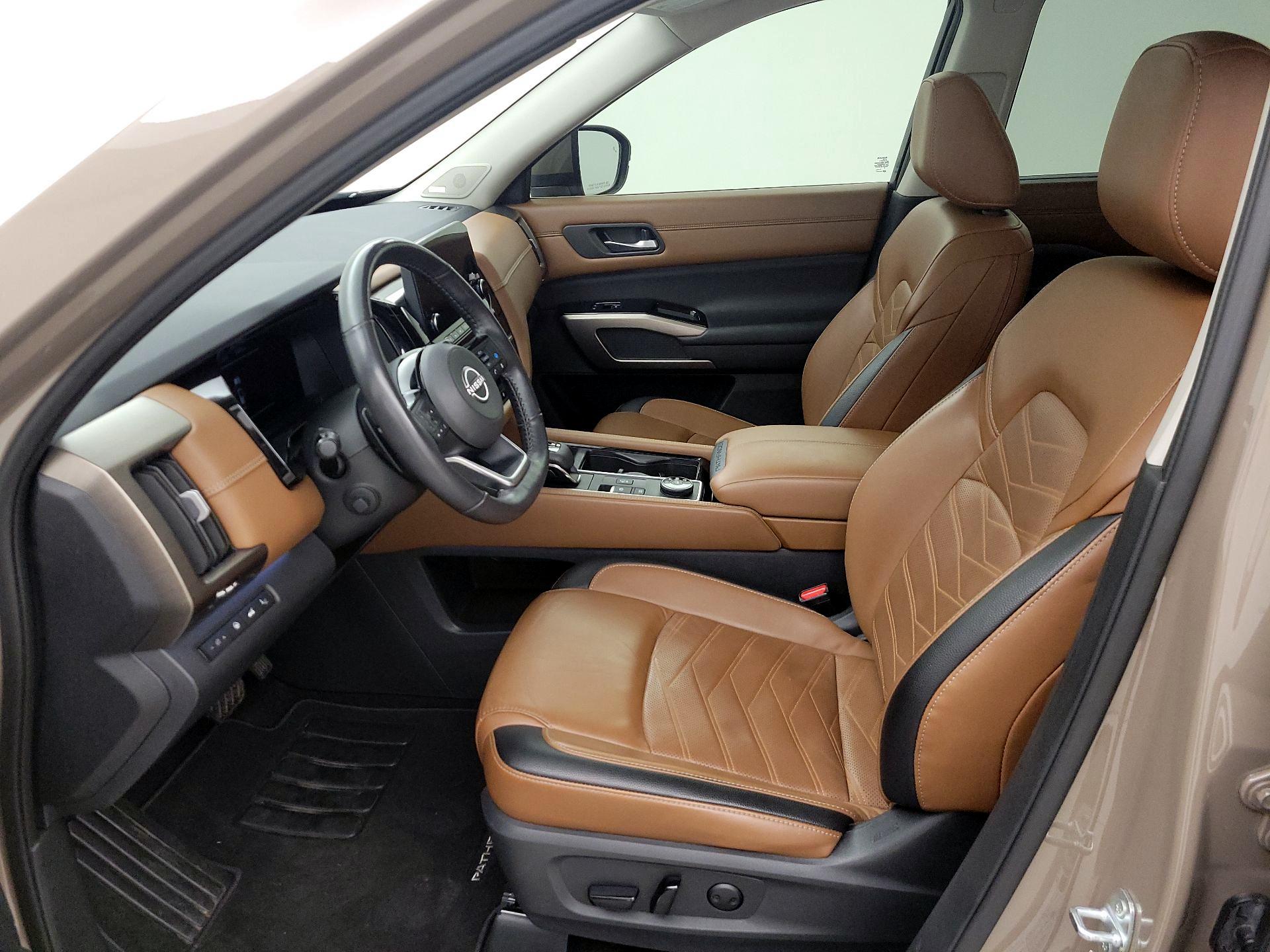 Thumbnail: 2023 Nissan Pathfinder - 11