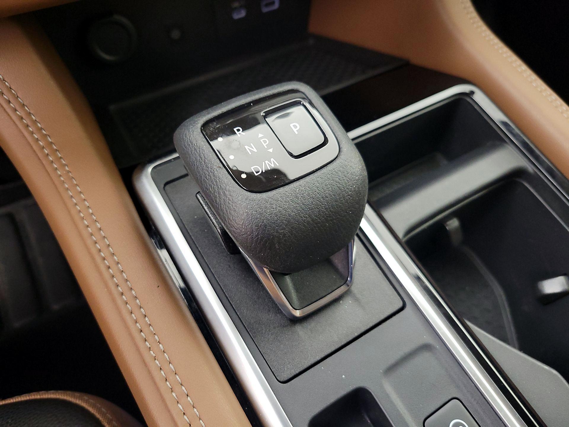 Thumbnail: 2023 Nissan Pathfinder - 18