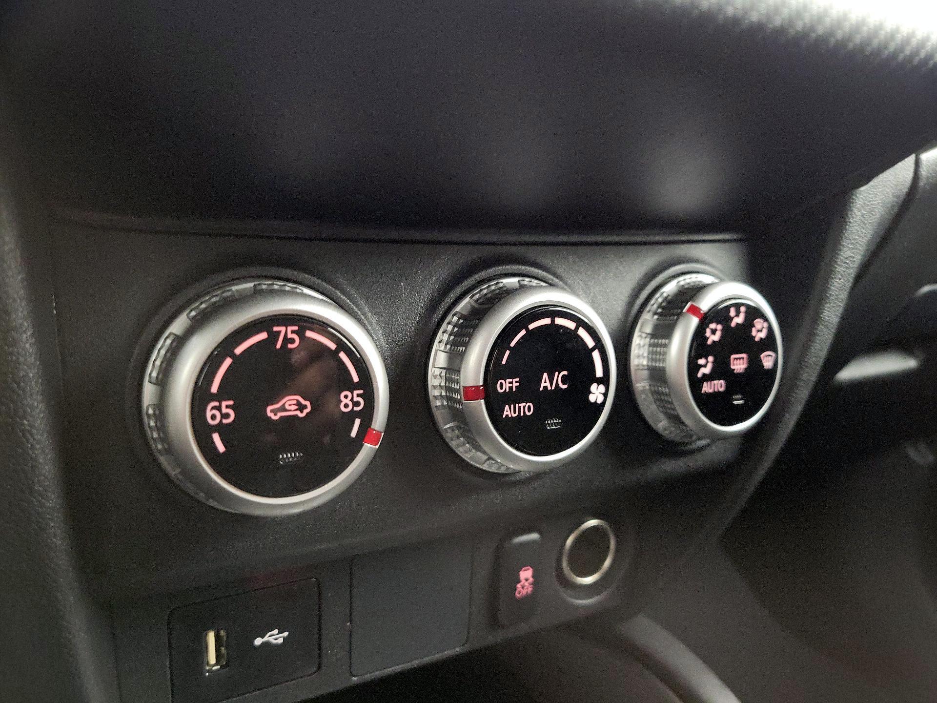 Thumbnail: 2023 Mitsubishi Outlander Sport - 16