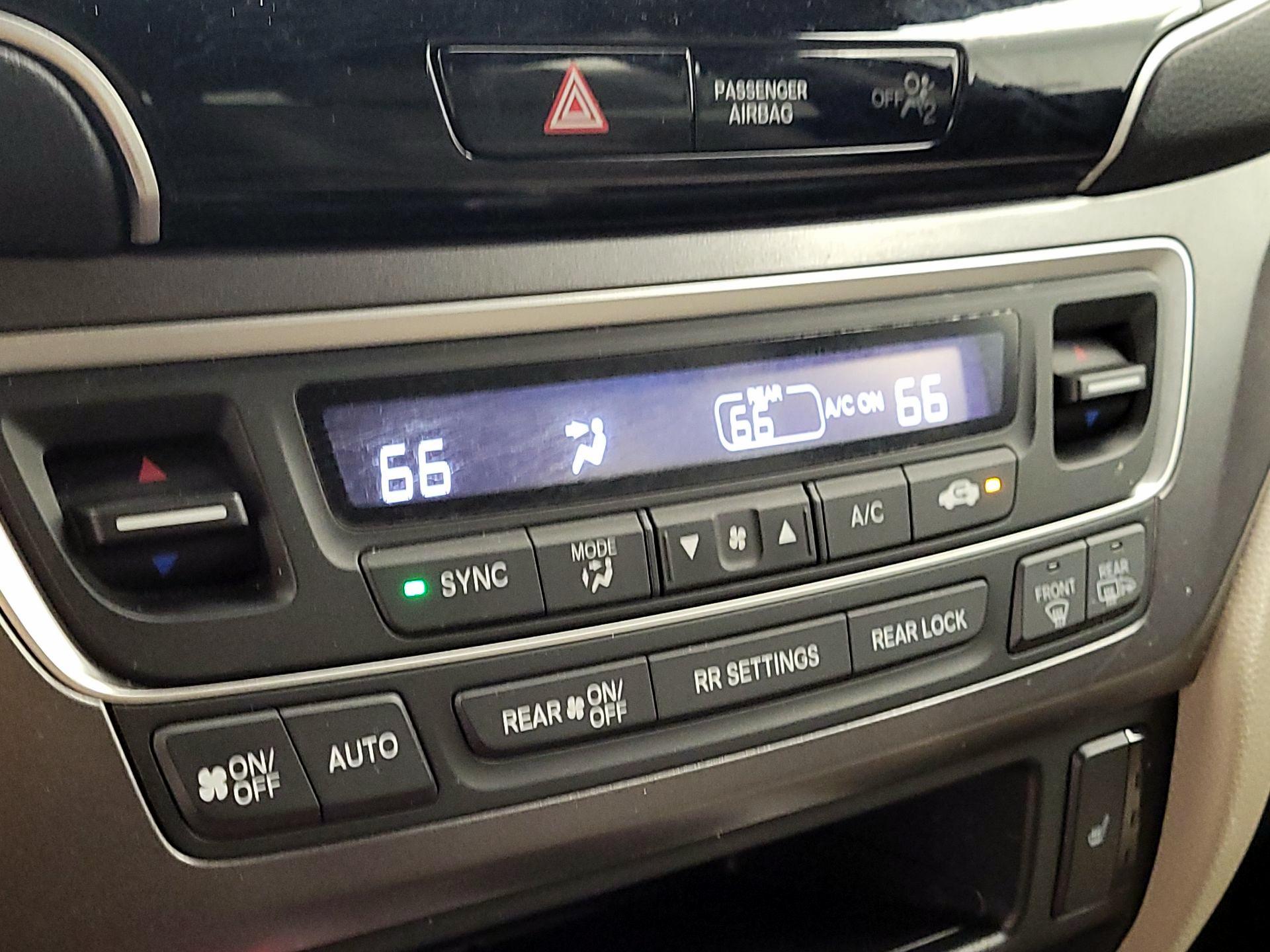 Thumbnail: 2022 Honda Pilot - 16