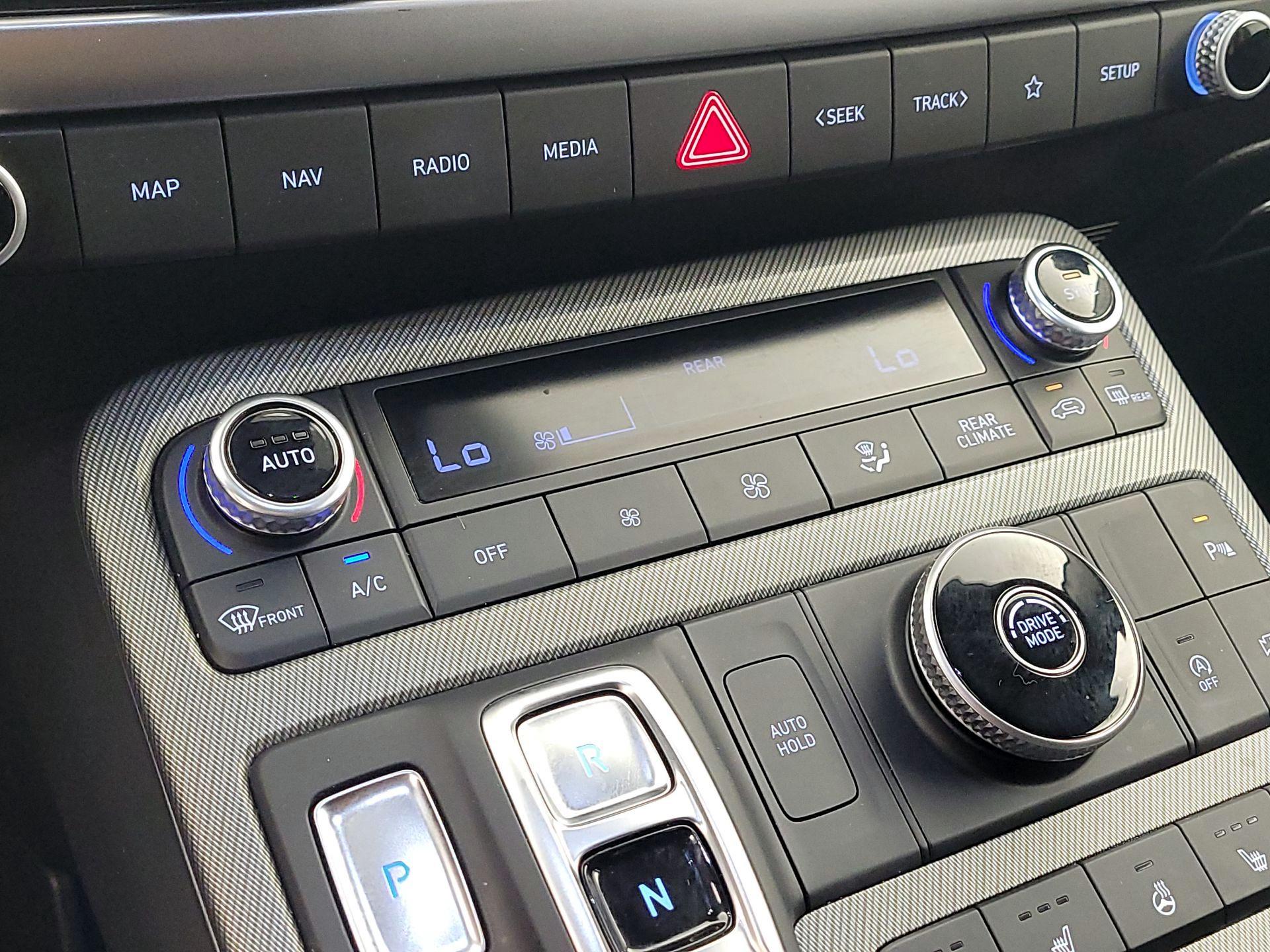 Thumbnail: 2023 Hyundai Palisade - 16