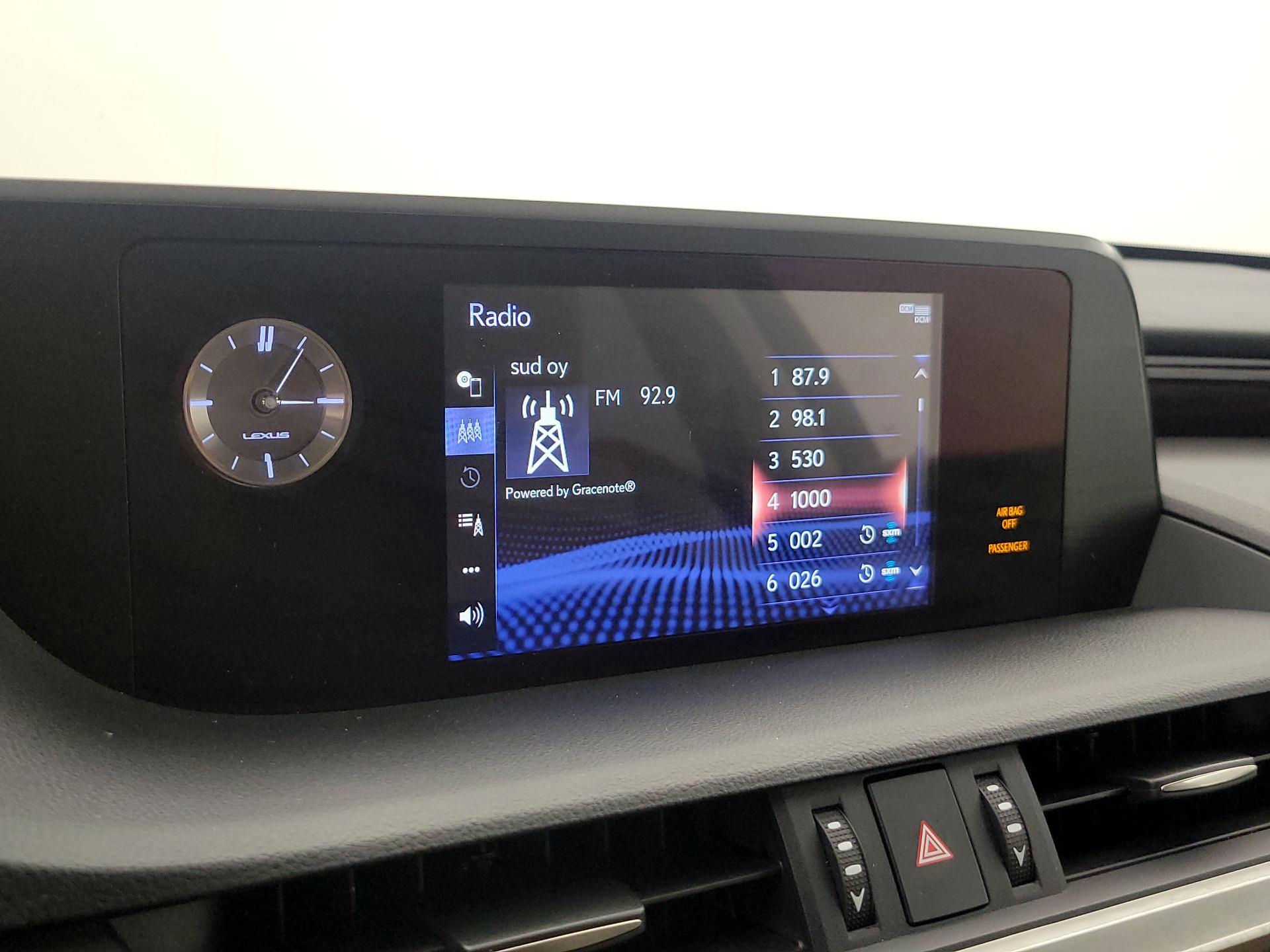 Thumbnail: 2020 Lexus ES - 15