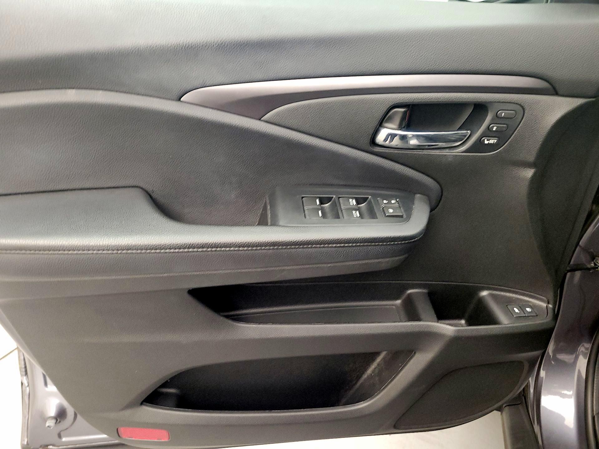 Thumbnail: 2022 Honda Pilot - 12