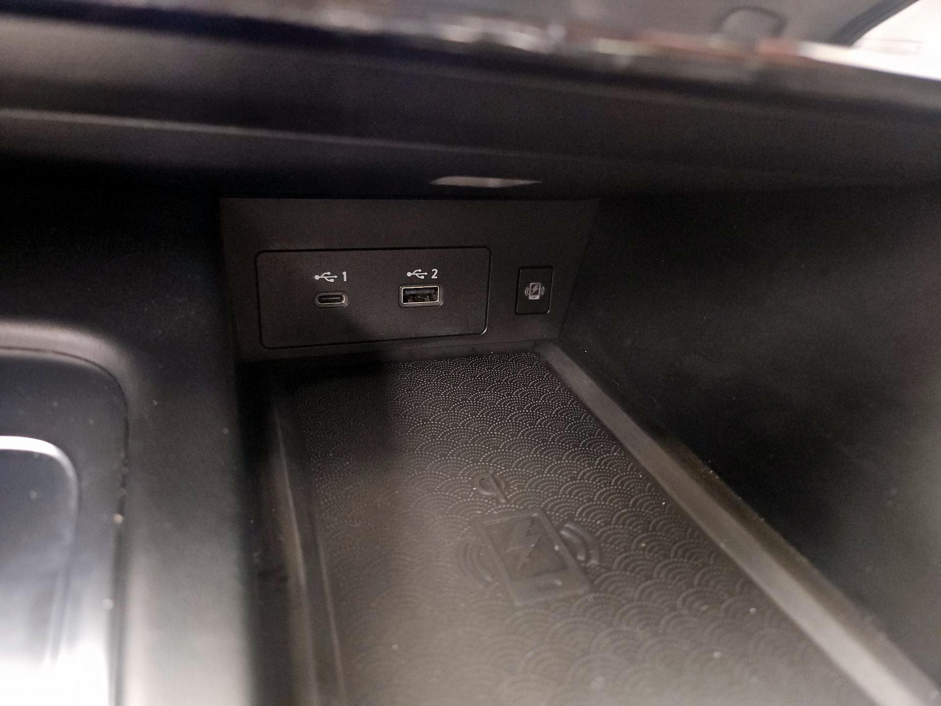 Thumbnail: 2023 INFINITI QX60 - 17