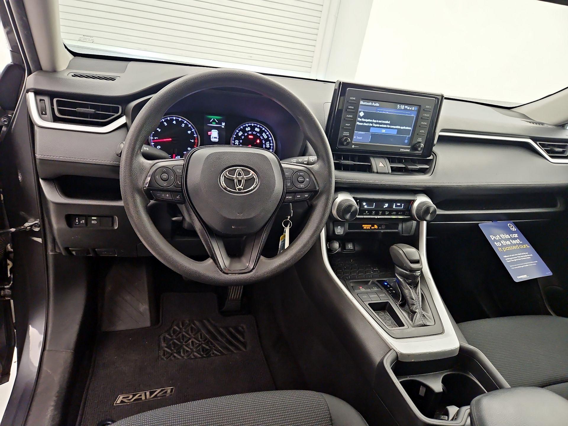 Thumbnail: 2020 Toyota RAV4 - 9