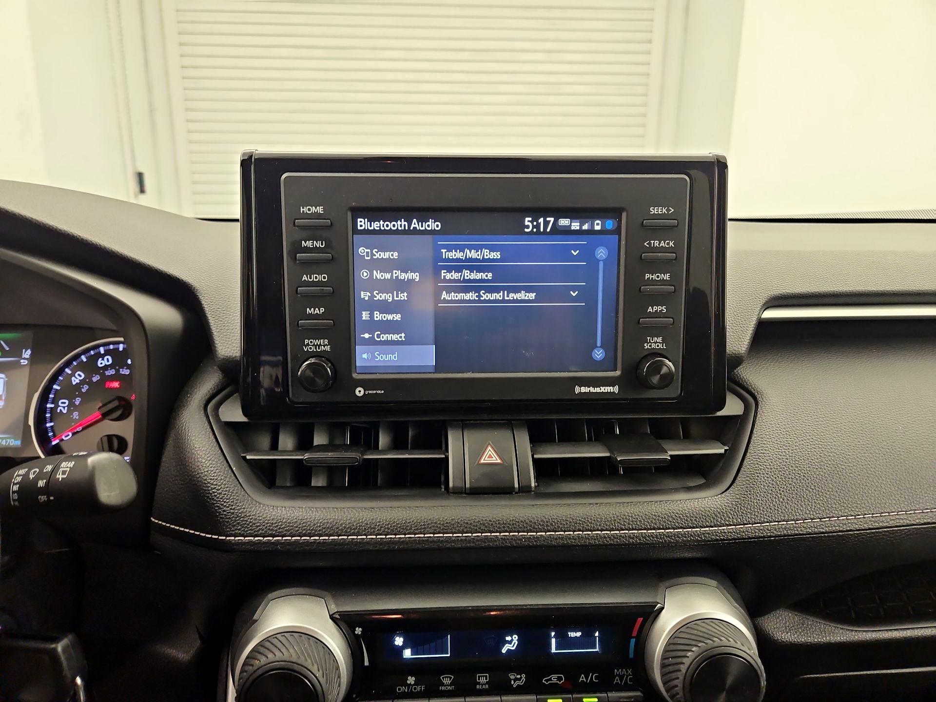 Thumbnail: 2020 Toyota RAV4 - 15