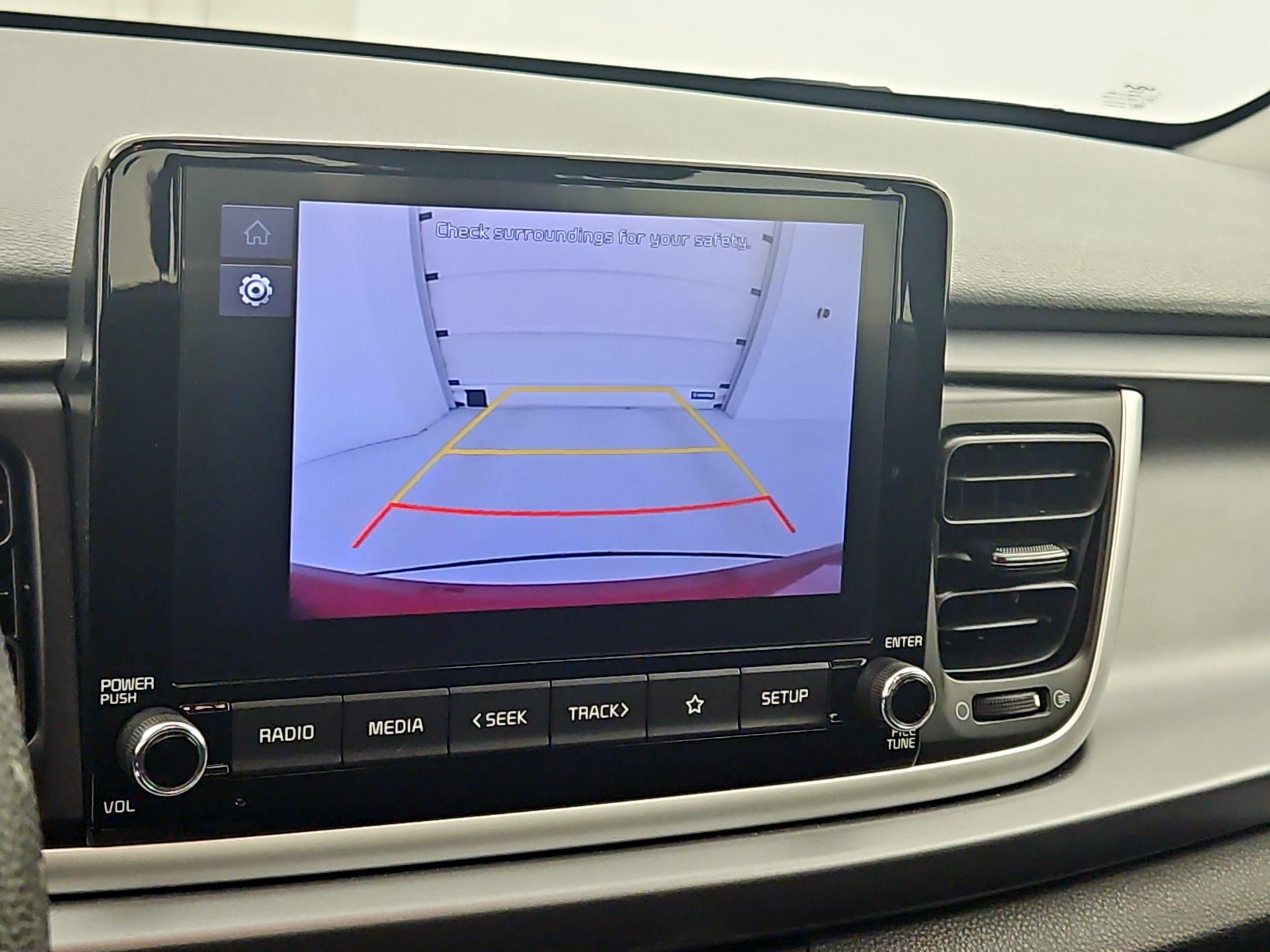 Thumbnail: 2022 Kia Rio - 14