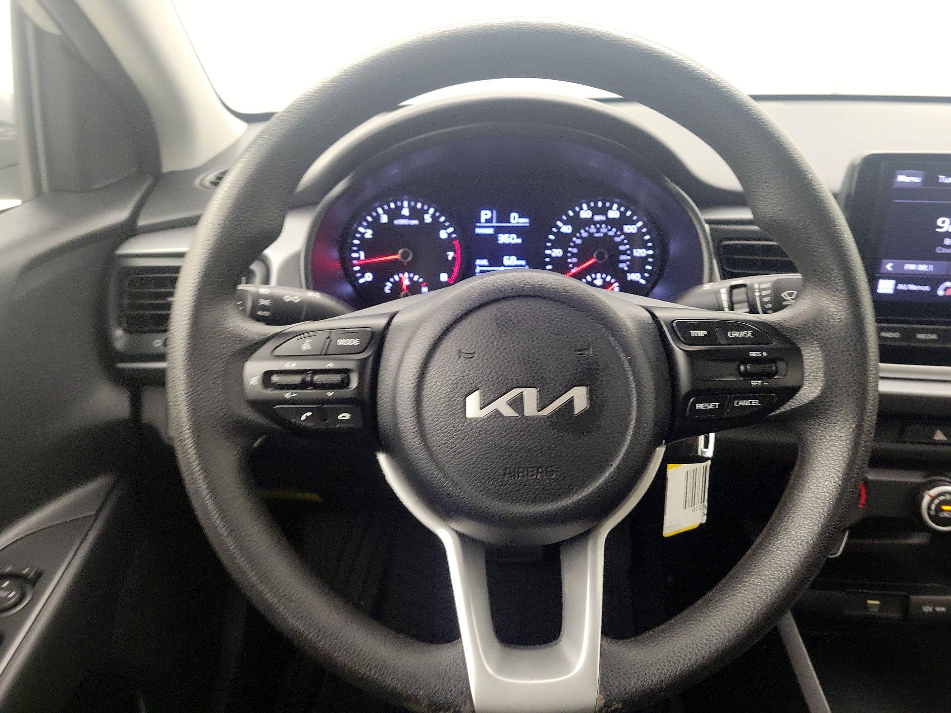 Thumbnail: 2023 Kia Rio - 10